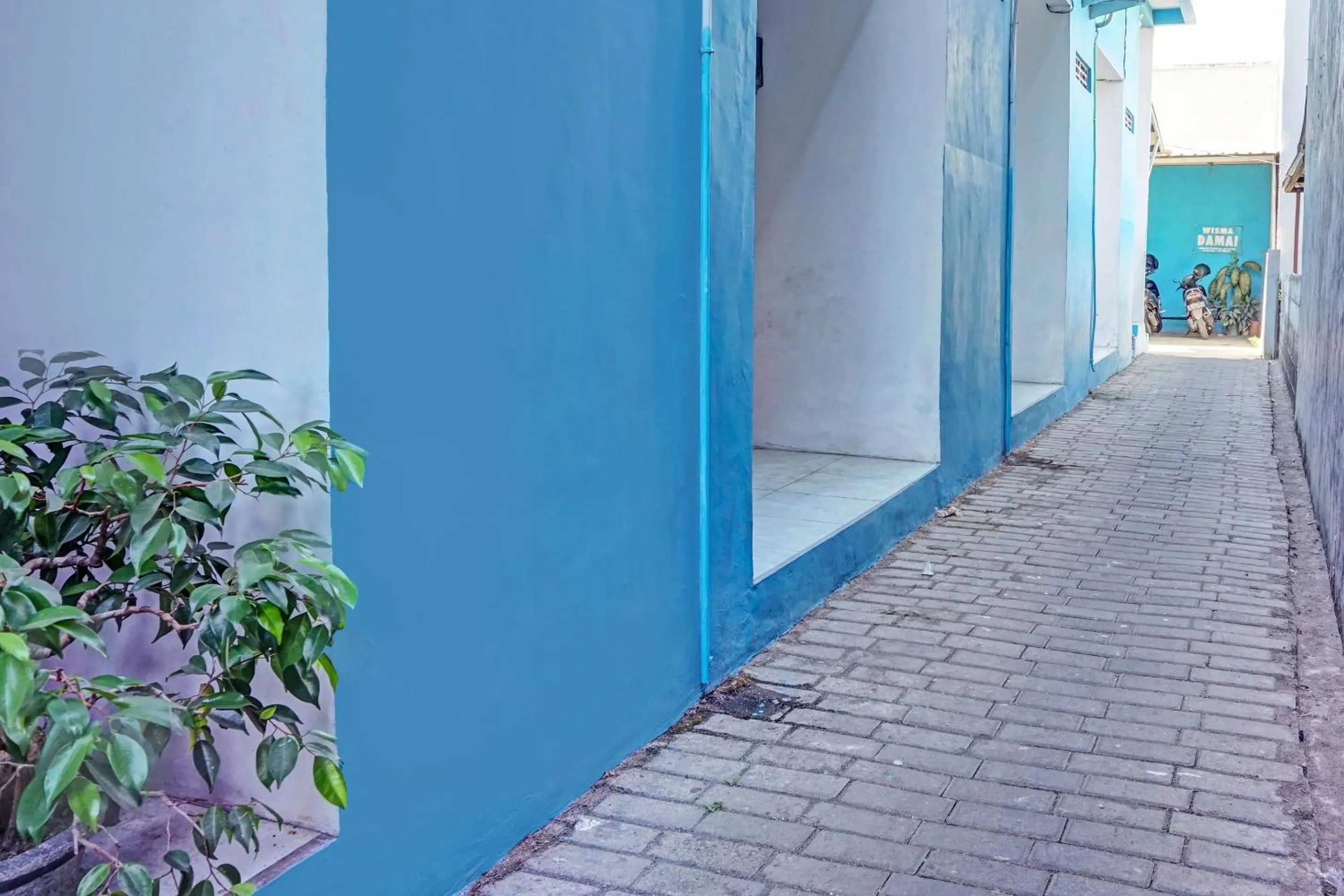 Lobby or reception in OYO Life 91718 Kost Damai Syariah