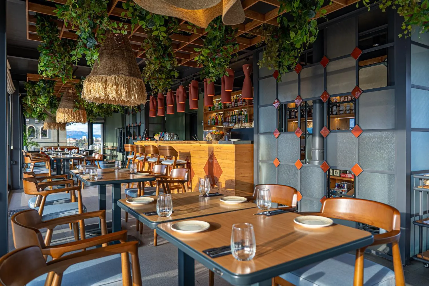 Restaurant/places to eat in Hotel 21