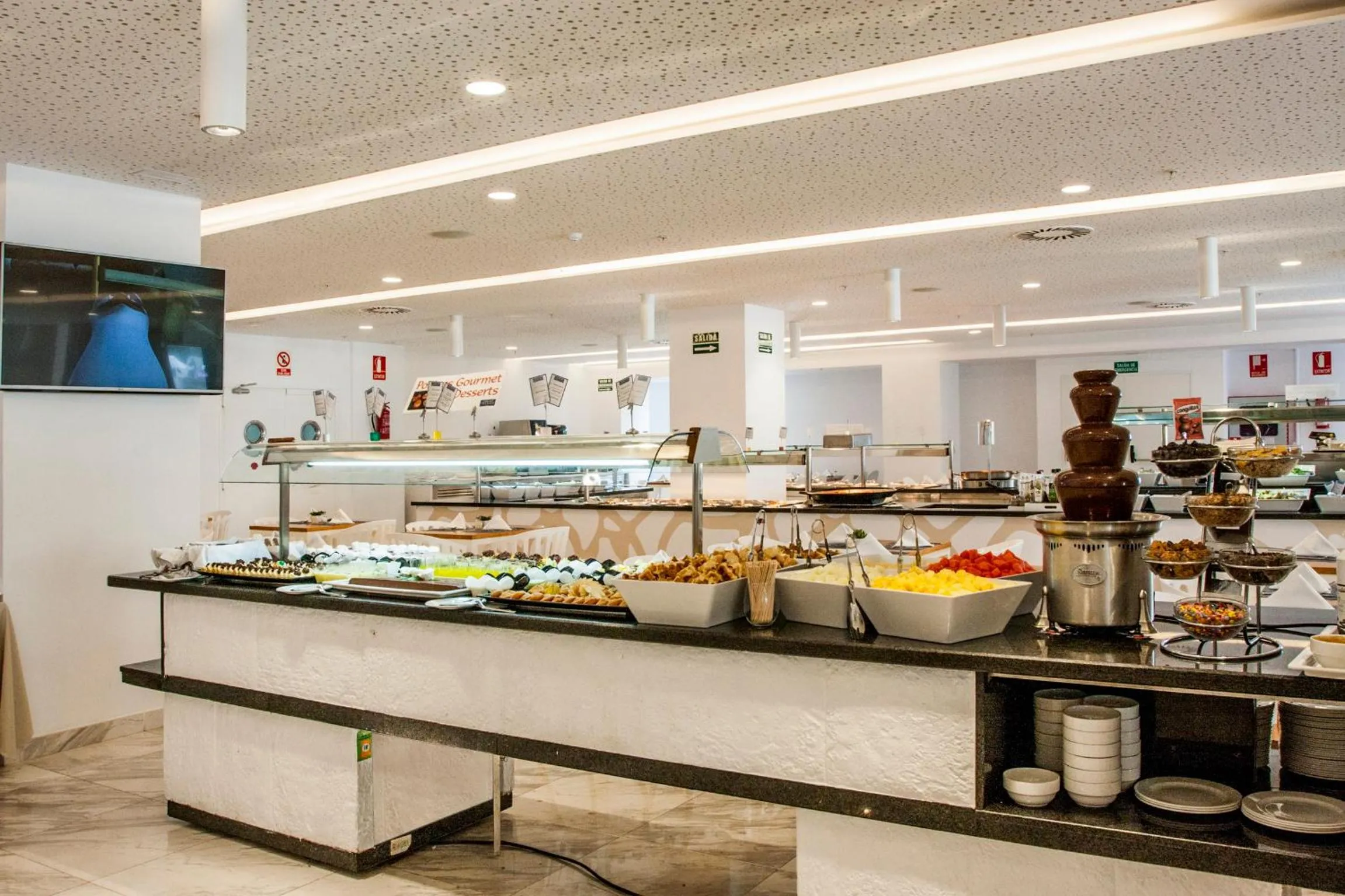 Restaurant/places to eat in Villa Luz Design & Art Hotel