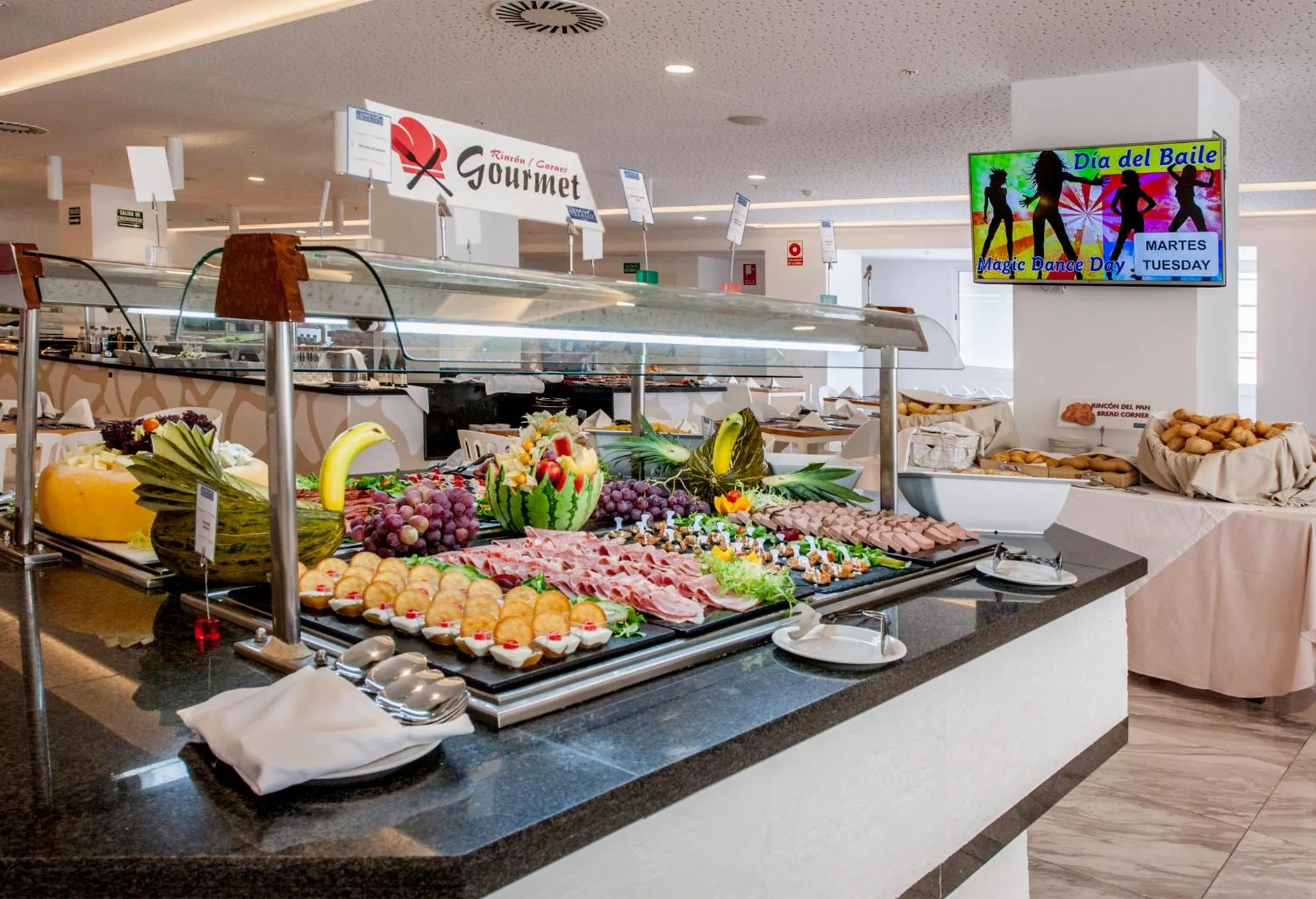 Restaurant/places to eat in Villa Luz Design & Art Hotel