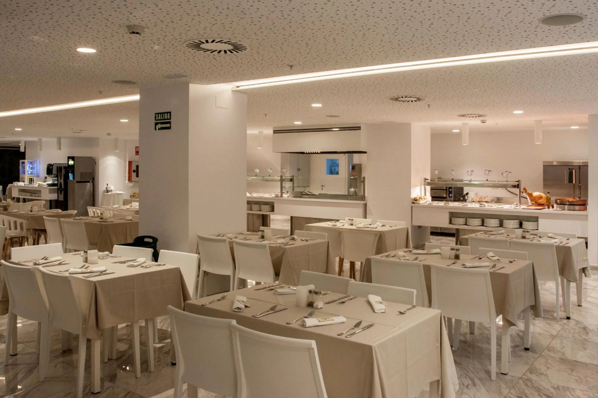 Restaurant/places to eat in Villa Luz Design & Art Hotel