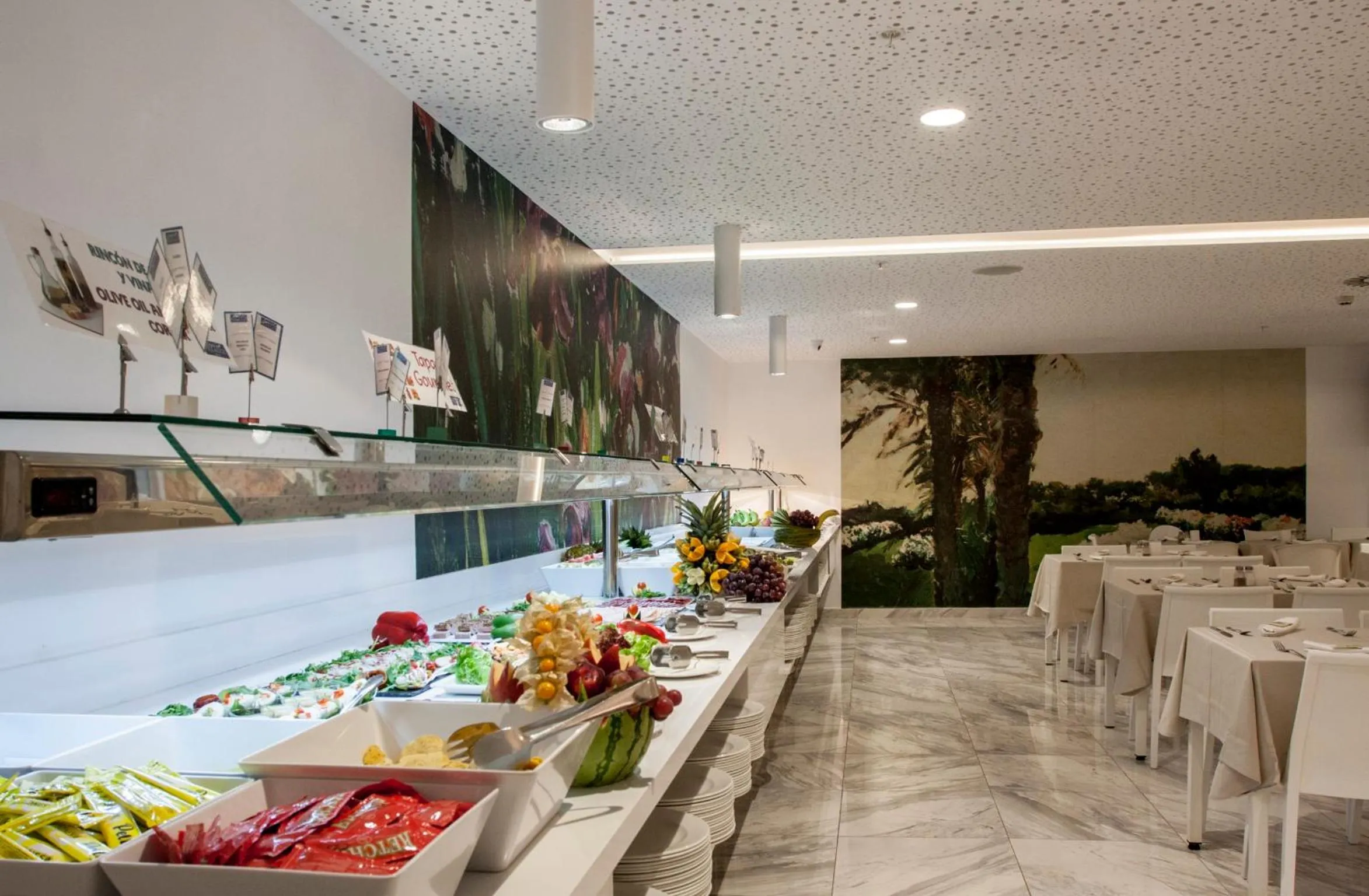 Restaurant/places to eat in Villa Luz Design & Art Hotel