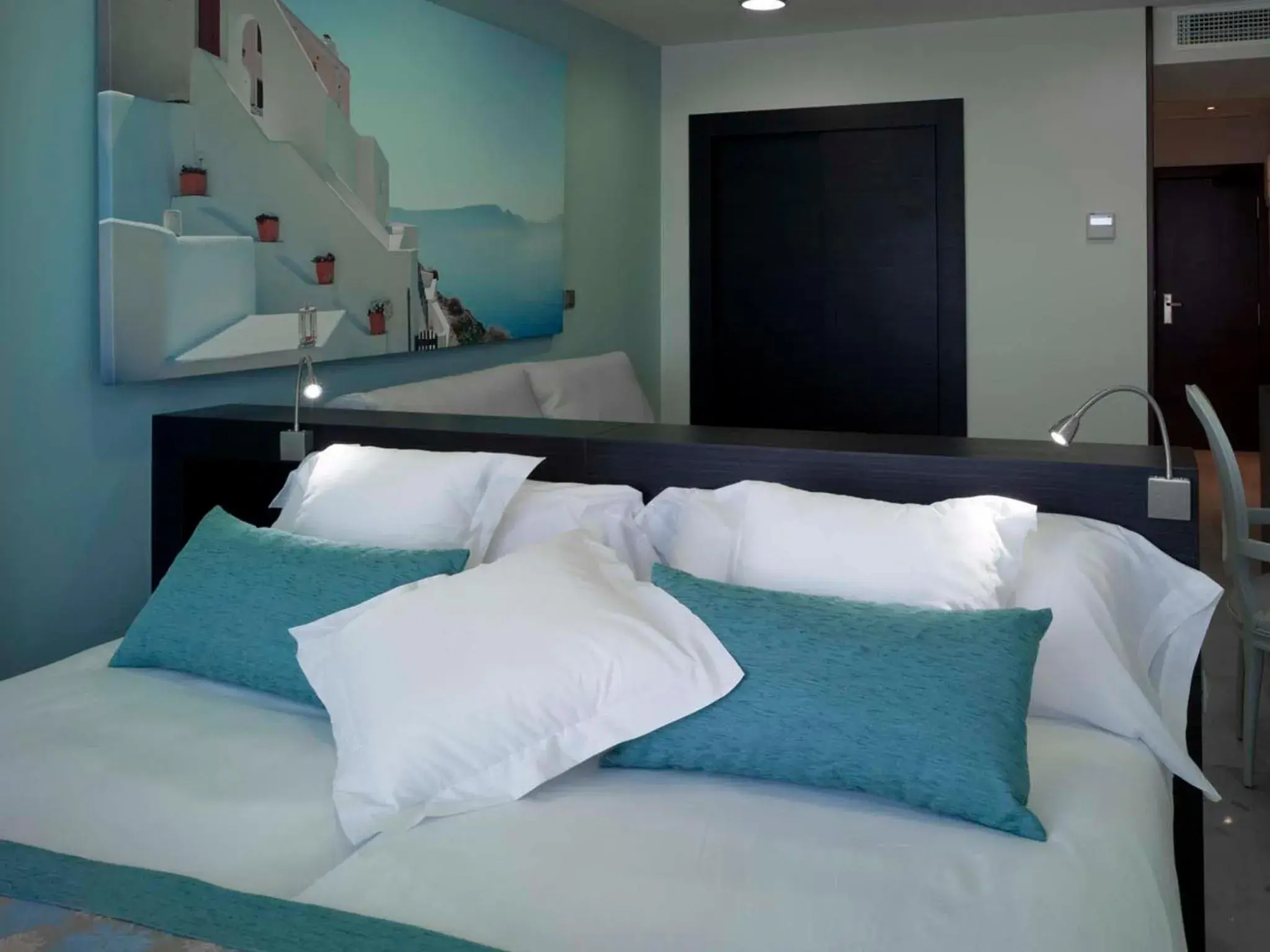 Standard Double Room (1 adult + 2 children) in Hotel Villa del Mar Standard Double Room (1 adult + 2 children) in Hotel Villa del Mar