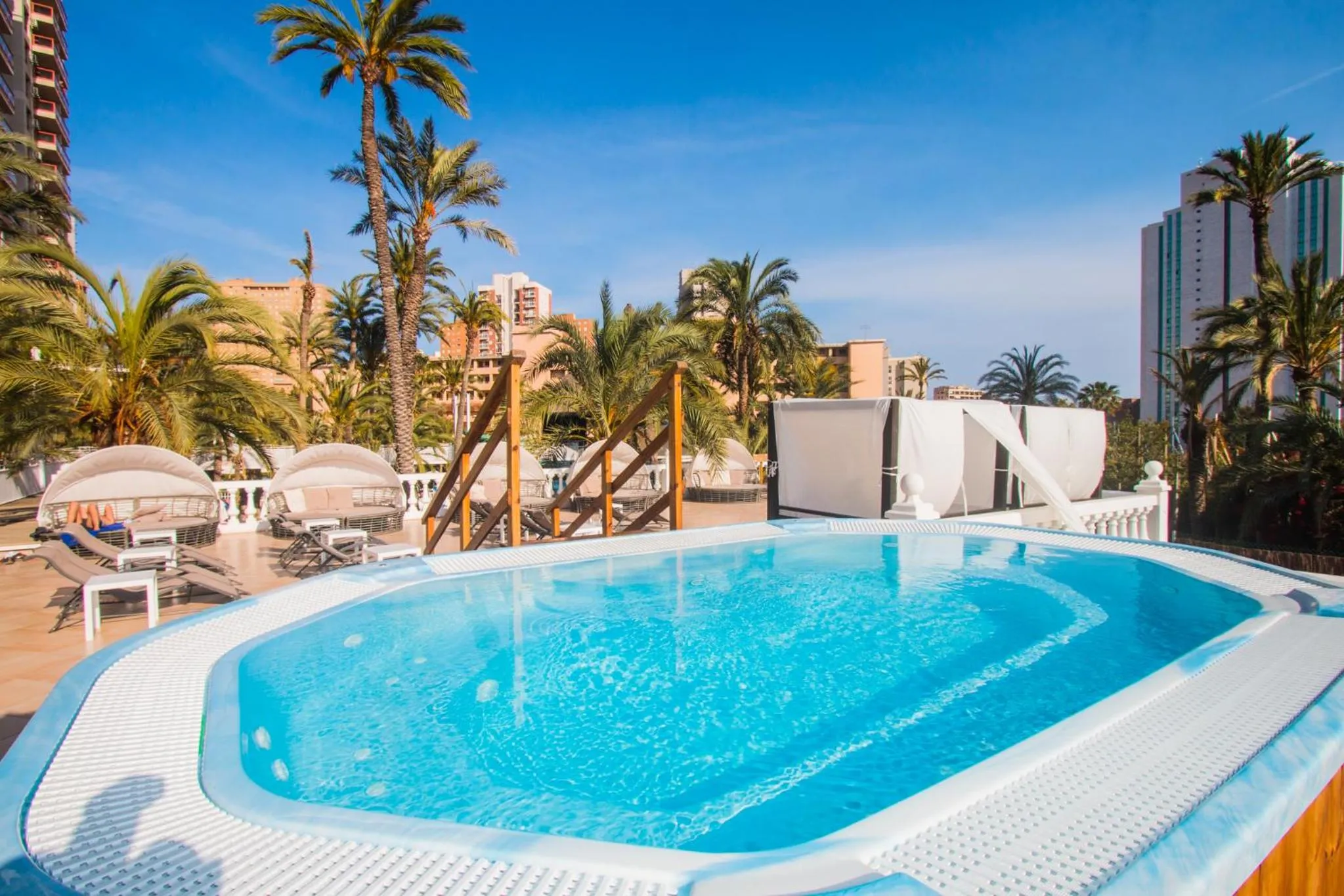 Magic Tropical Splash