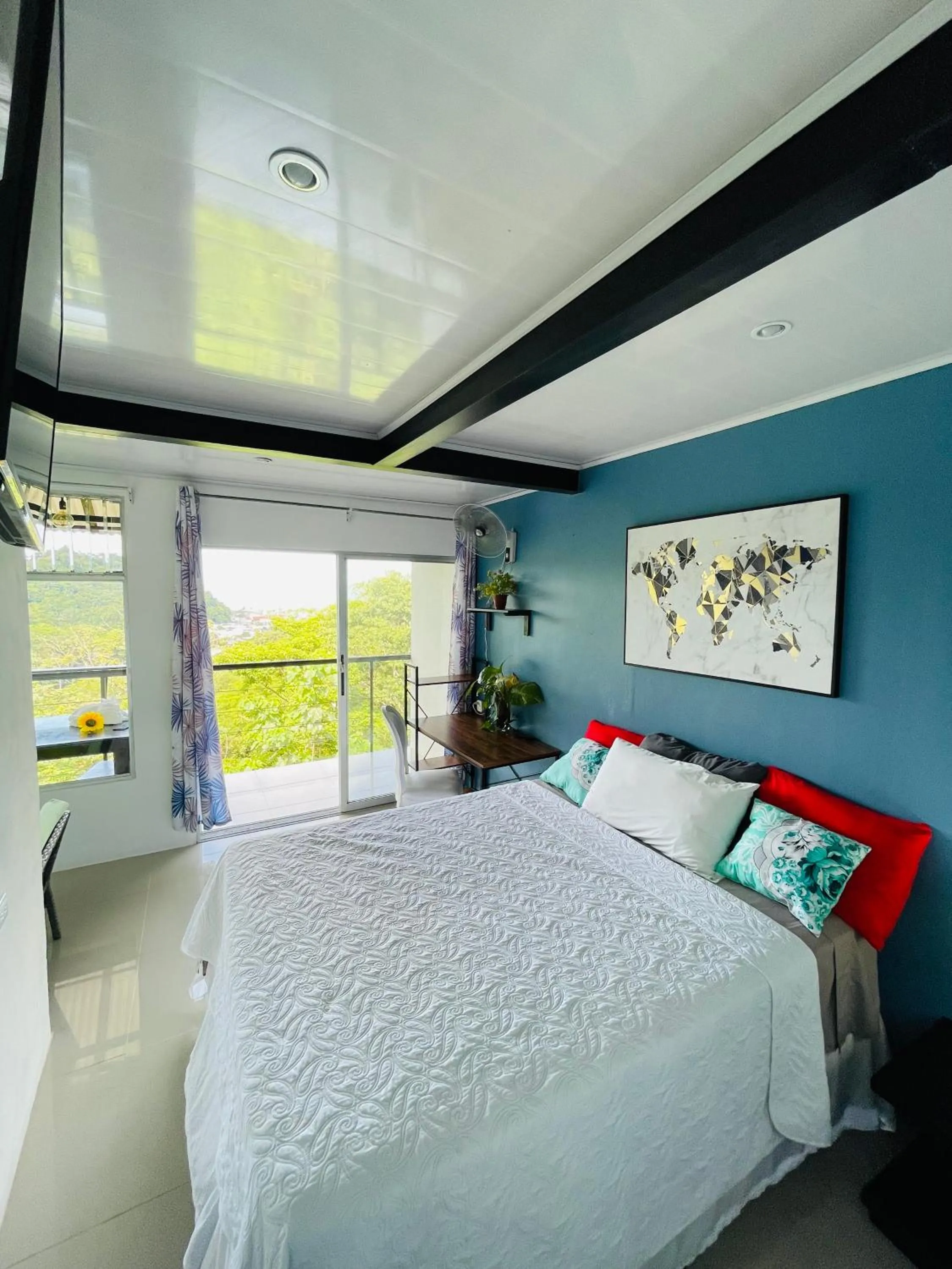 Bed in Vista del Pacifico Boutique Hotel