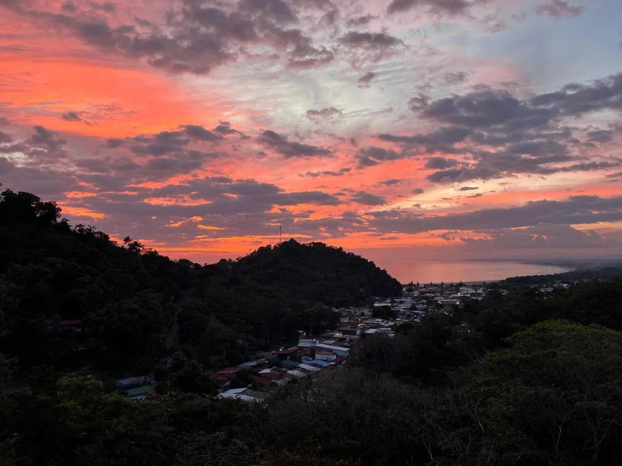 Sunset in Vista del Pacifico Boutique Hotel