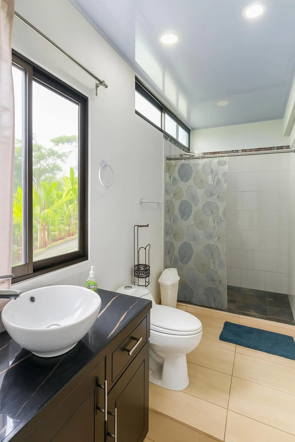 Bathroom in Vista del Pacifico Boutique Hotel