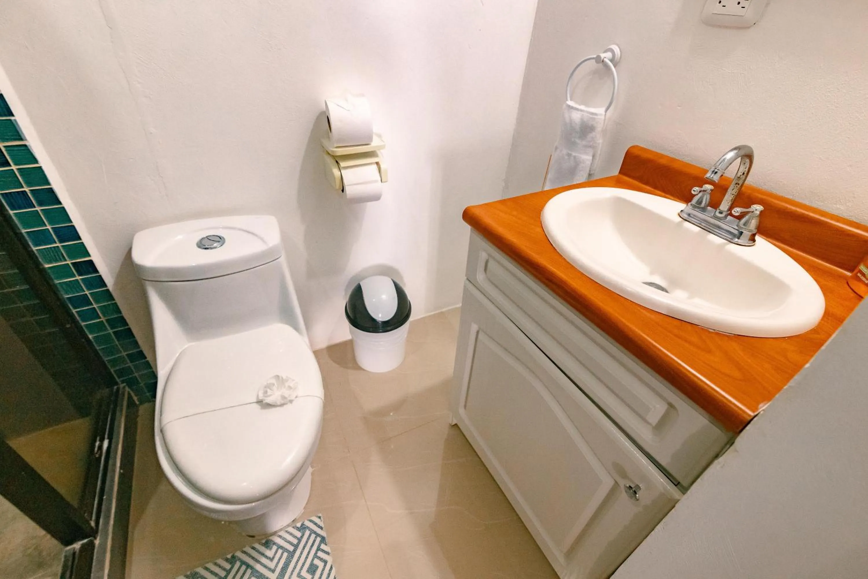 Bathroom in Vista del Pacifico Boutique Hotel