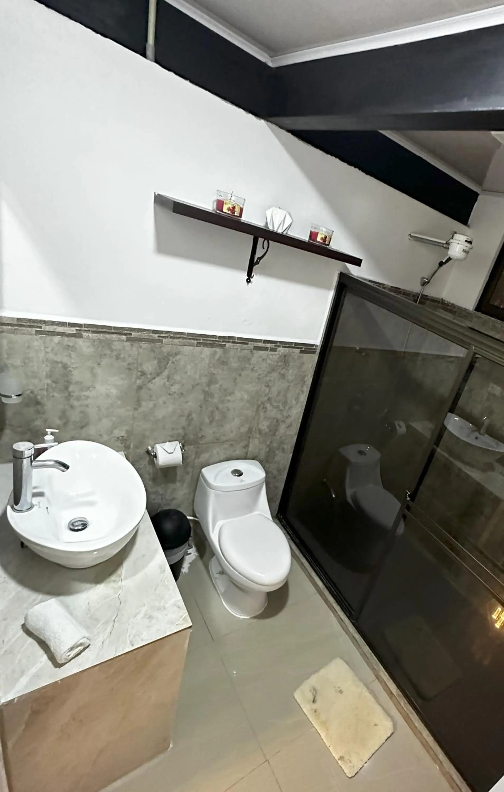 Bathroom in Vista del Pacifico Boutique Hotel