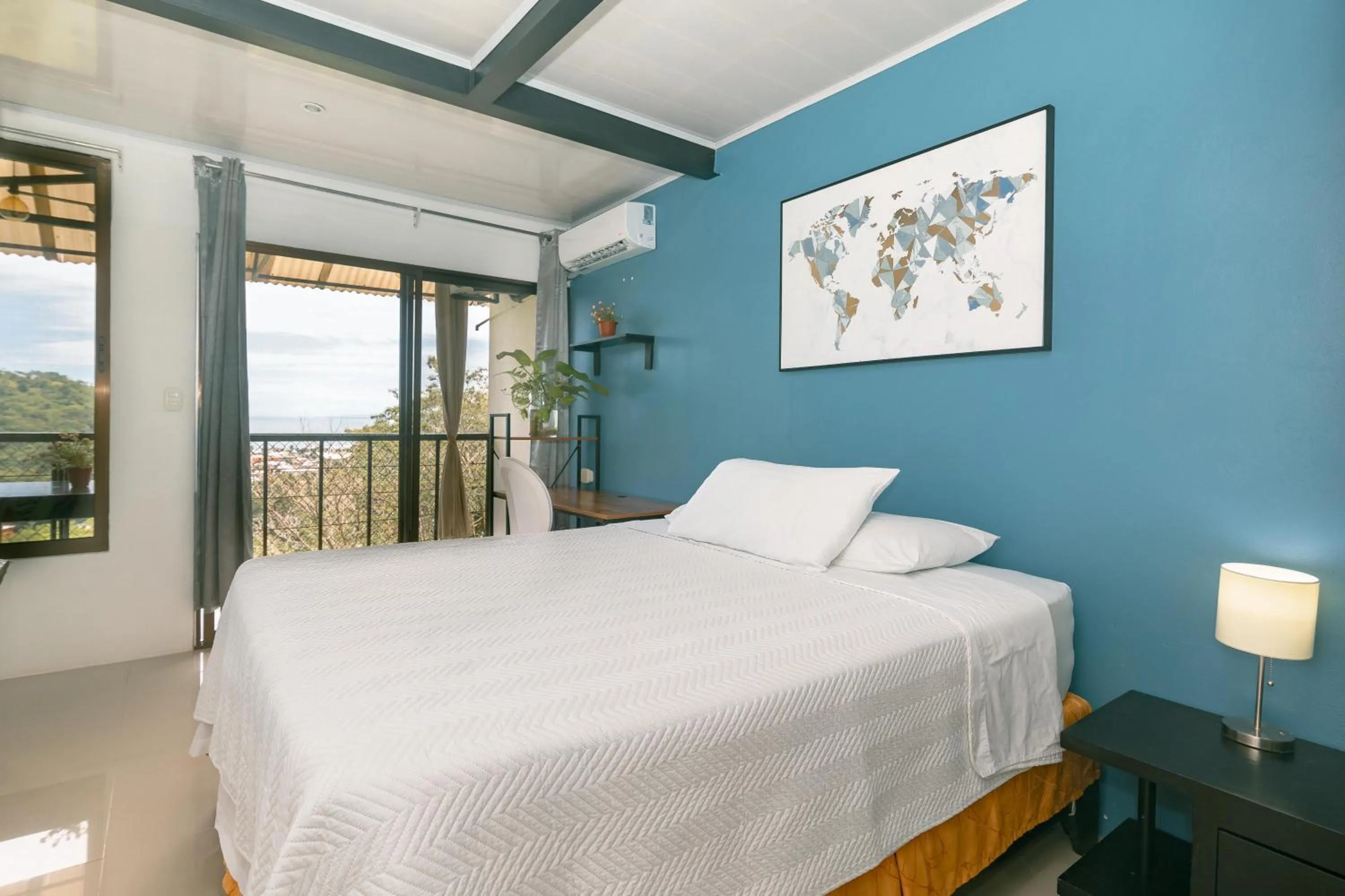 Bed in Vista del Pacifico Boutique Hotel