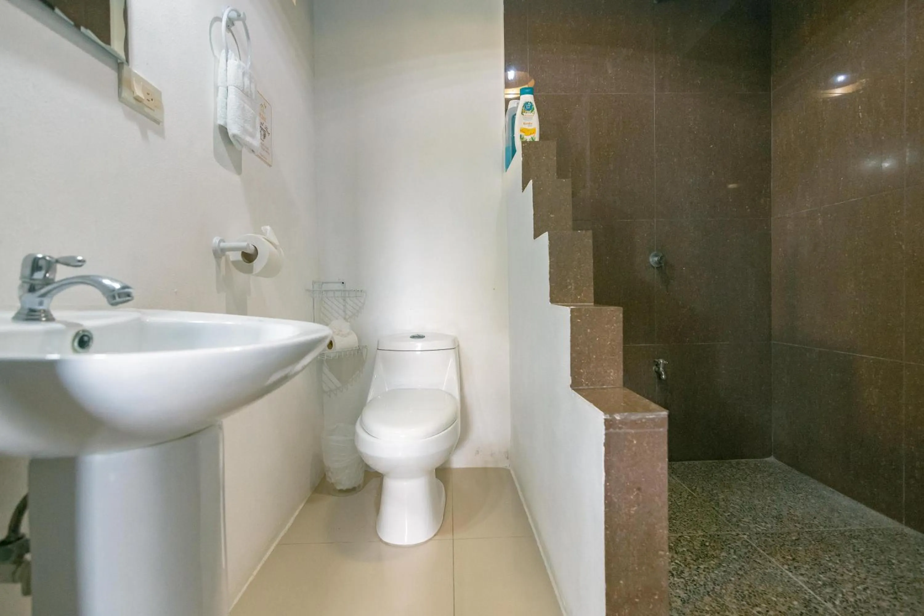 Bathroom in Vista del Pacifico Boutique Hotel