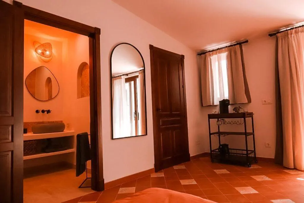 TV/Entertainment Center in Finca Besito