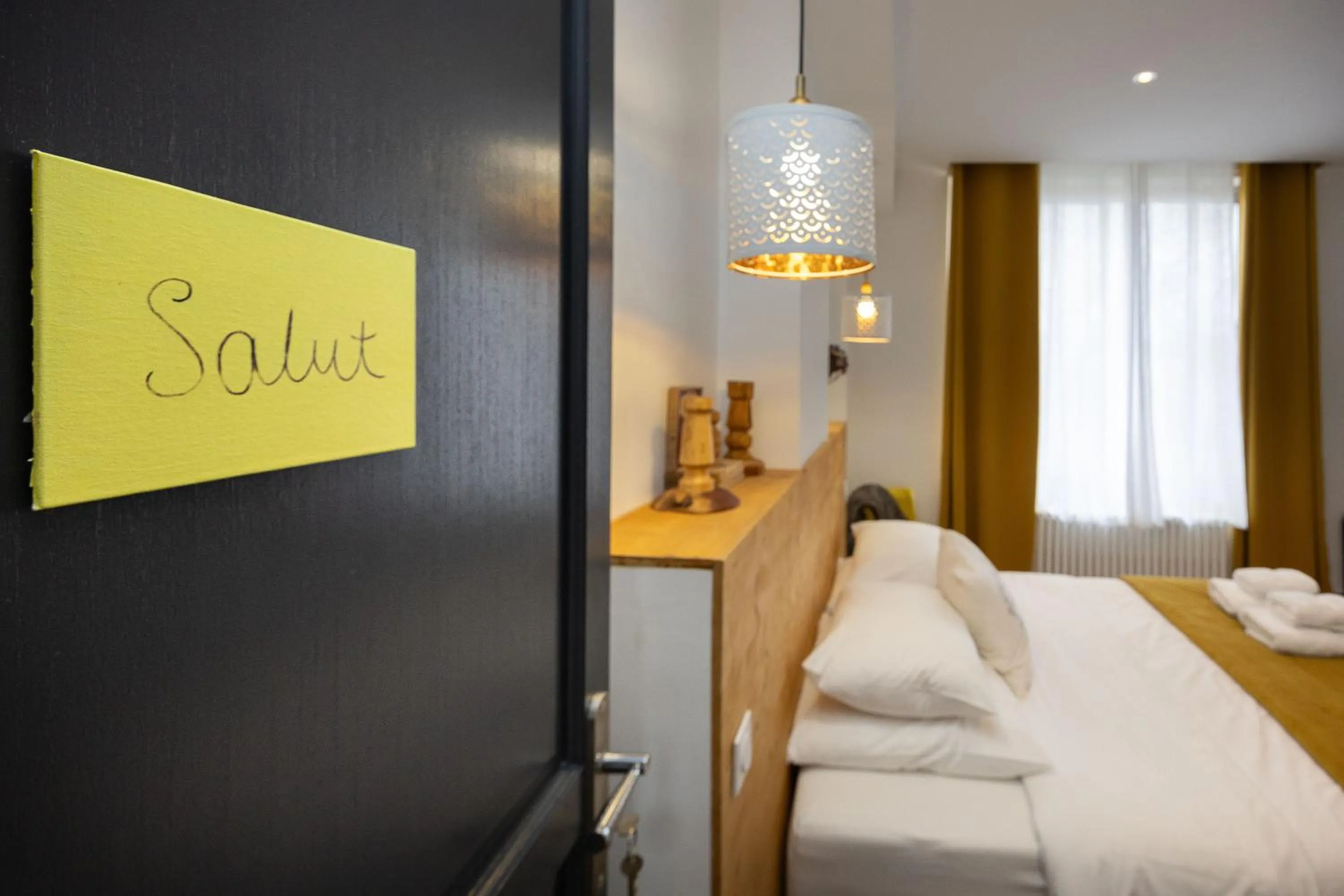 Bedroom, Bed in SalutBB Chambre d'hote