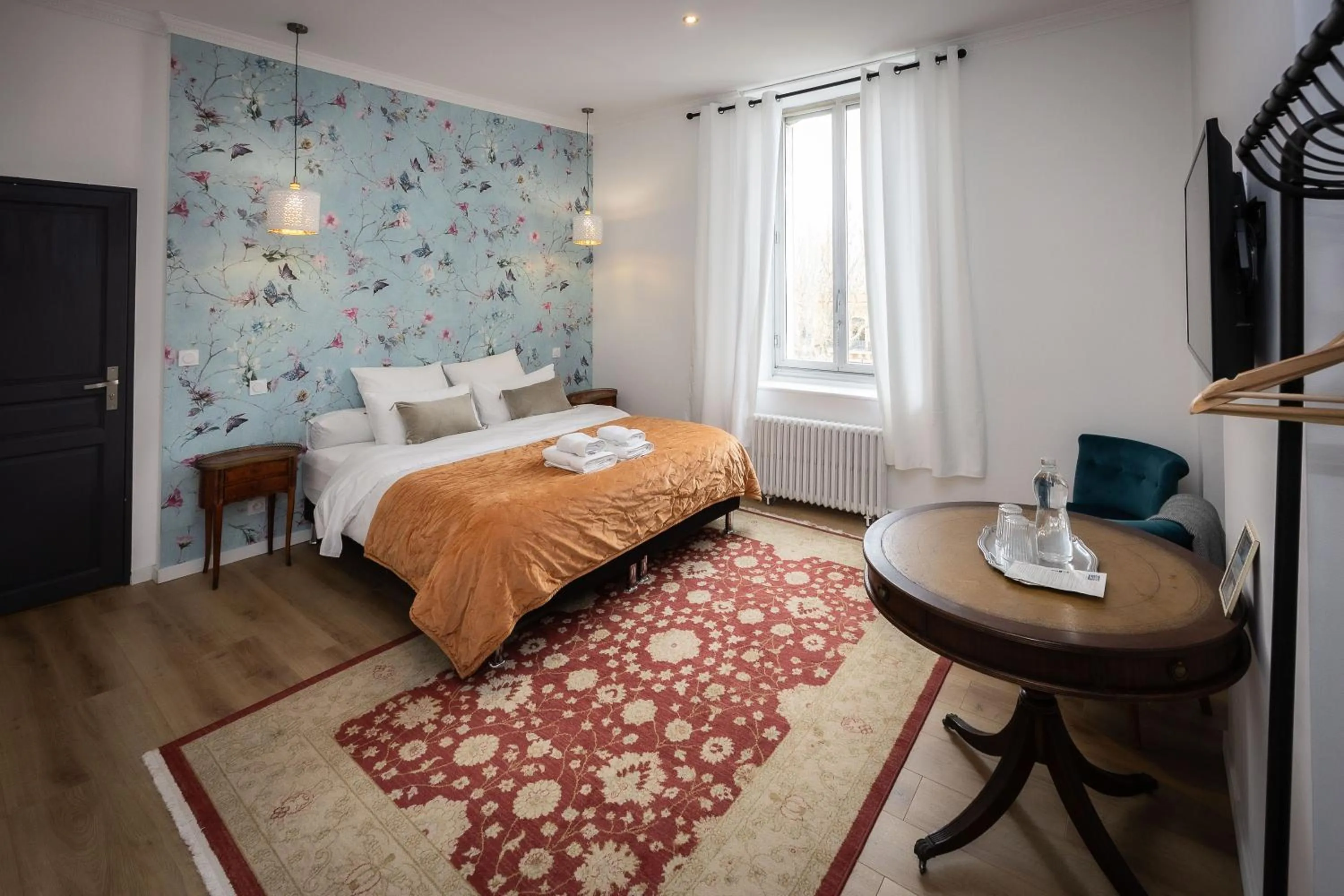 Photo of the whole room, Bed in SalutBB Chambre d'hote