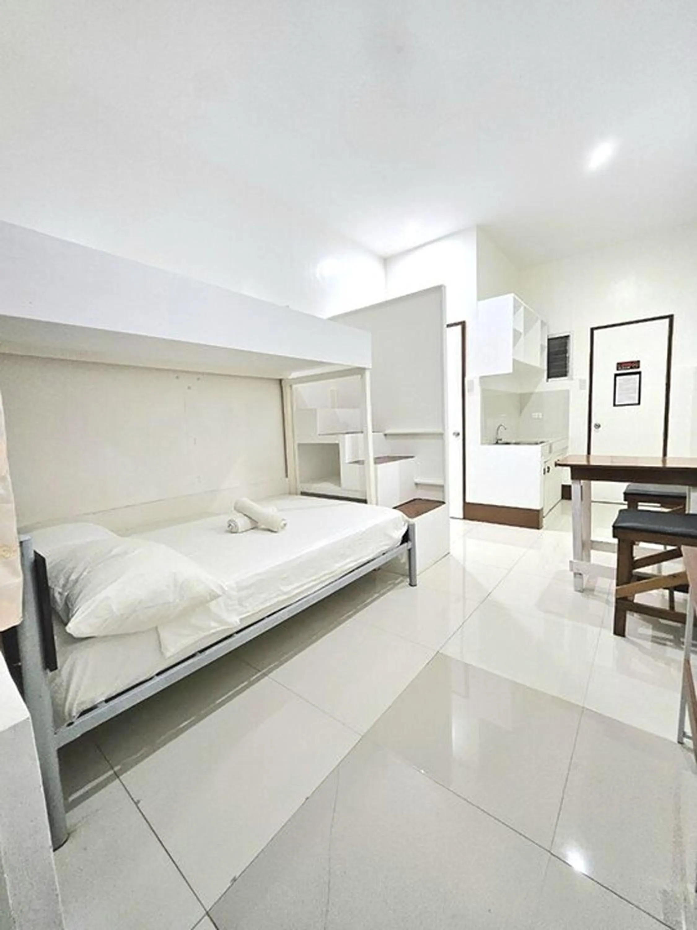 Bed in Palajuanders Inn Palawan