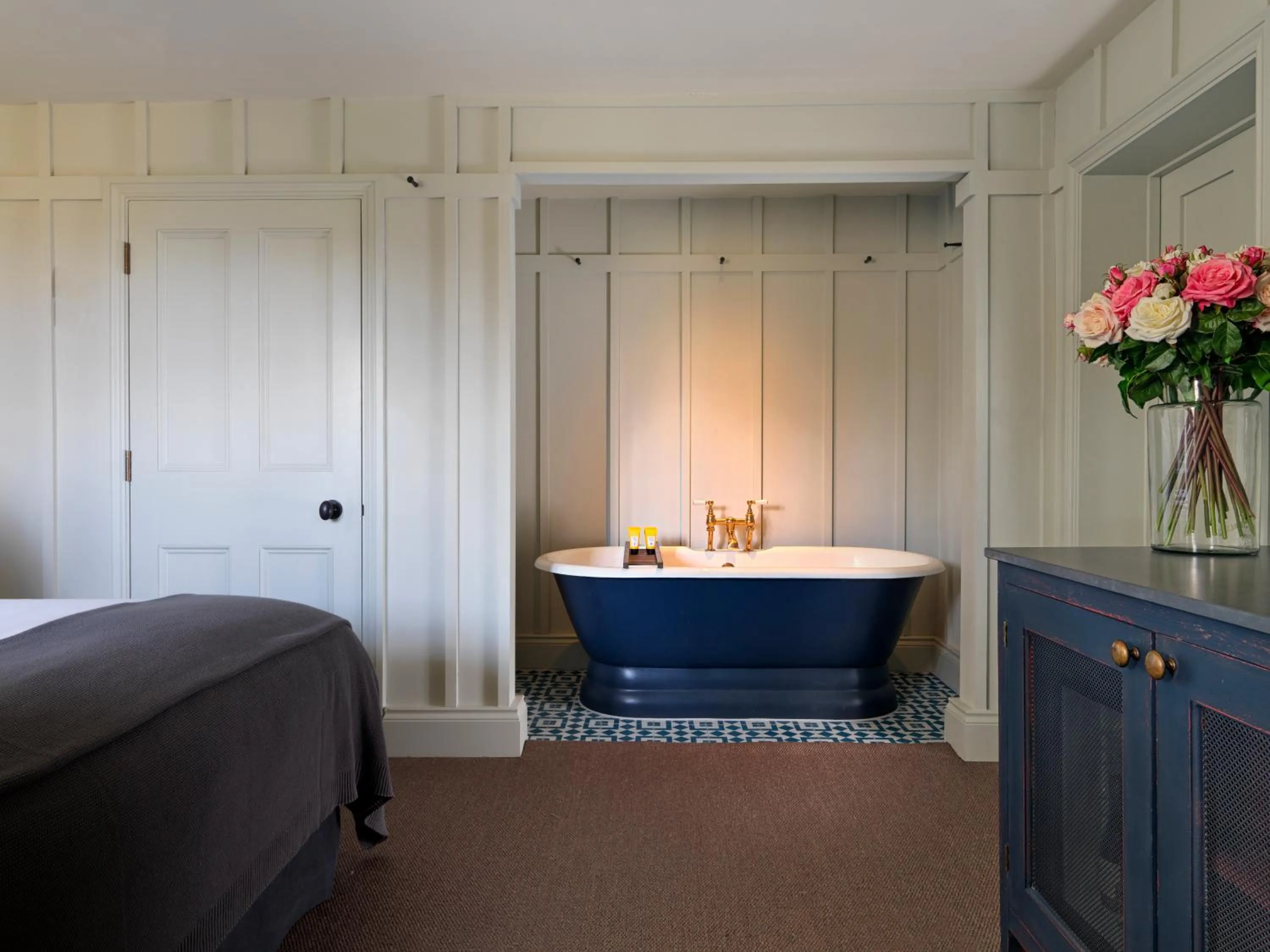 Bedroom, Bed in No131 The Promenade