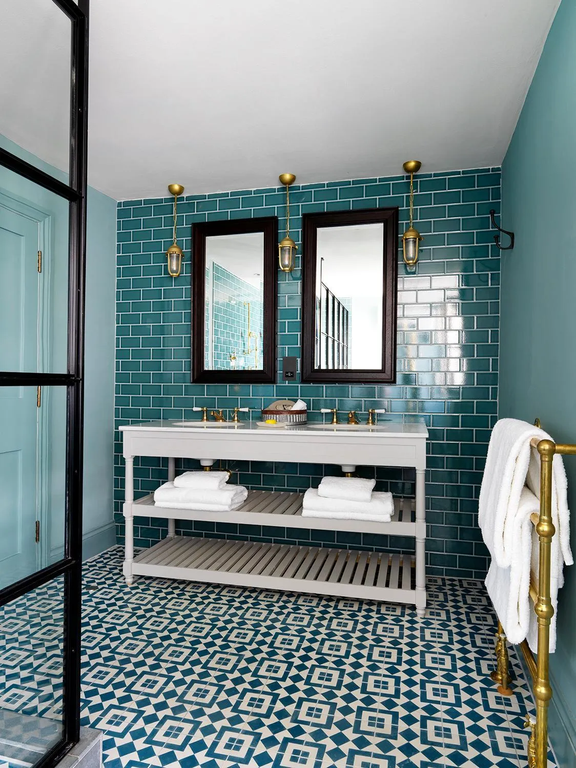 Bathroom in No131 The Promenade