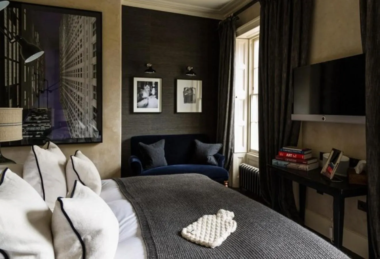 Photo of the whole room in No131 The Promenade