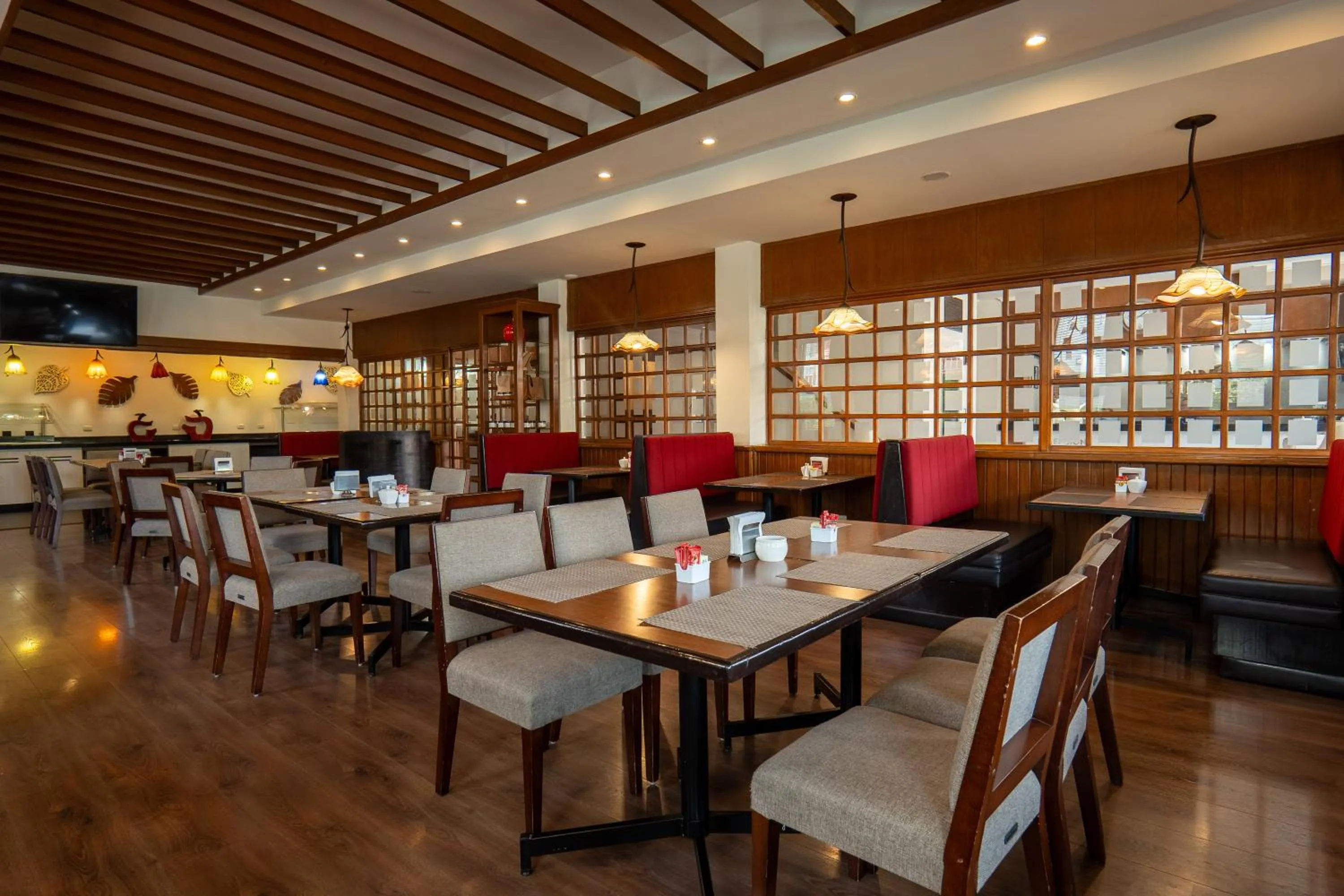 Restaurant/places to eat in Hotel del Parque