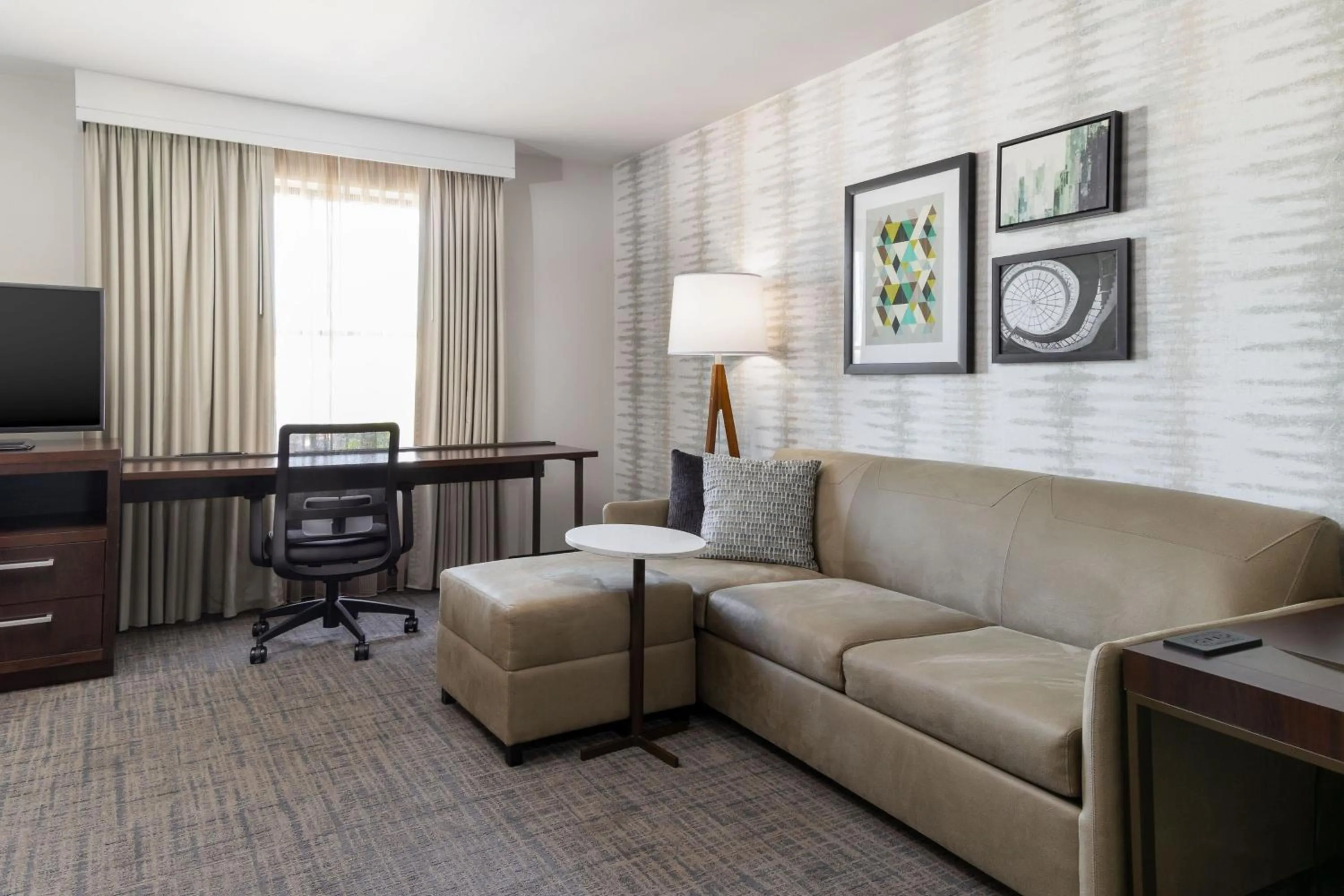 Living room in Residence Inn by Marriott Youngstown Warren/Niles