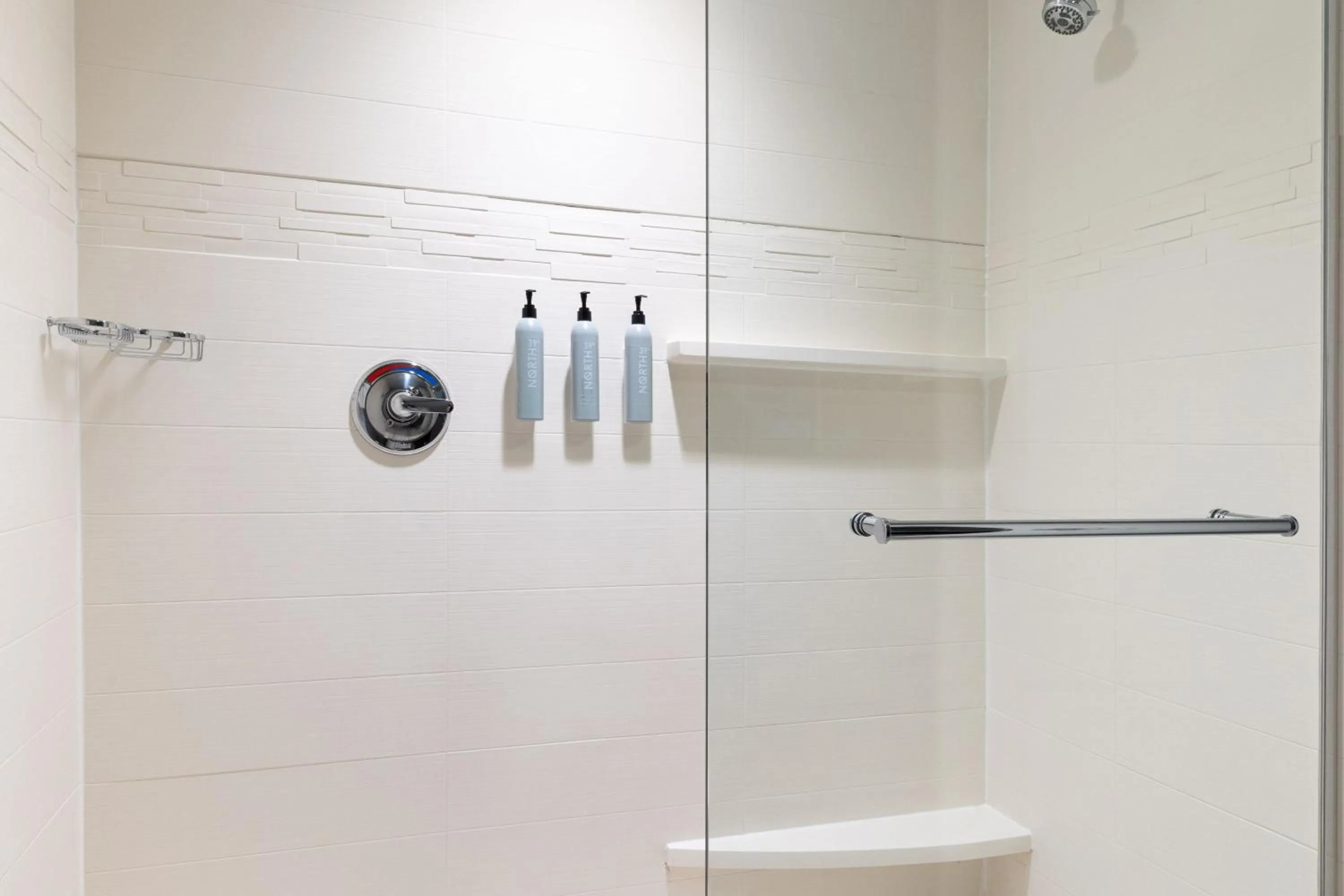 Bathroom in Residence Inn by Marriott Youngstown Warren/Niles