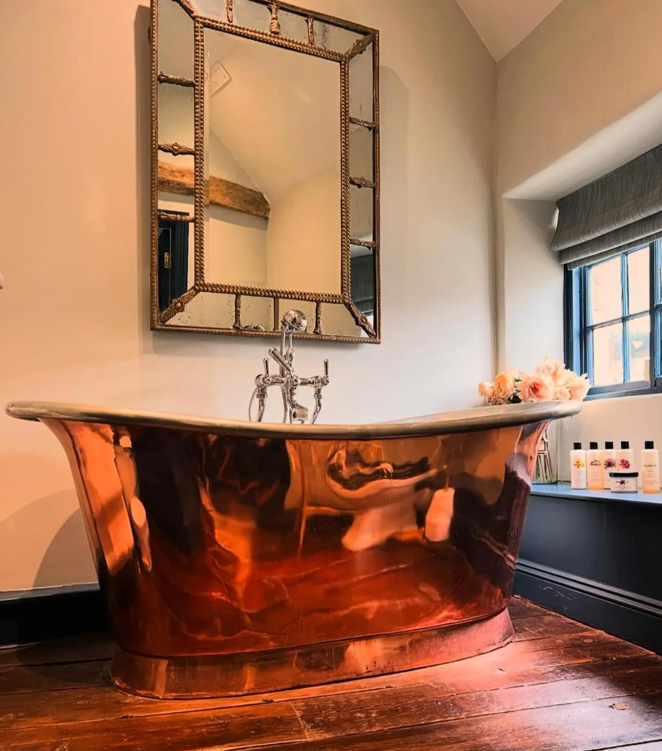 Bath in The Wheatsheaf Inn