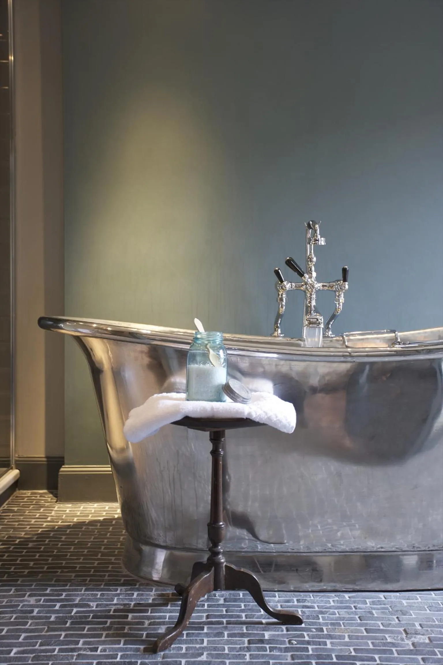 Bathroom in The Wheatsheaf Inn