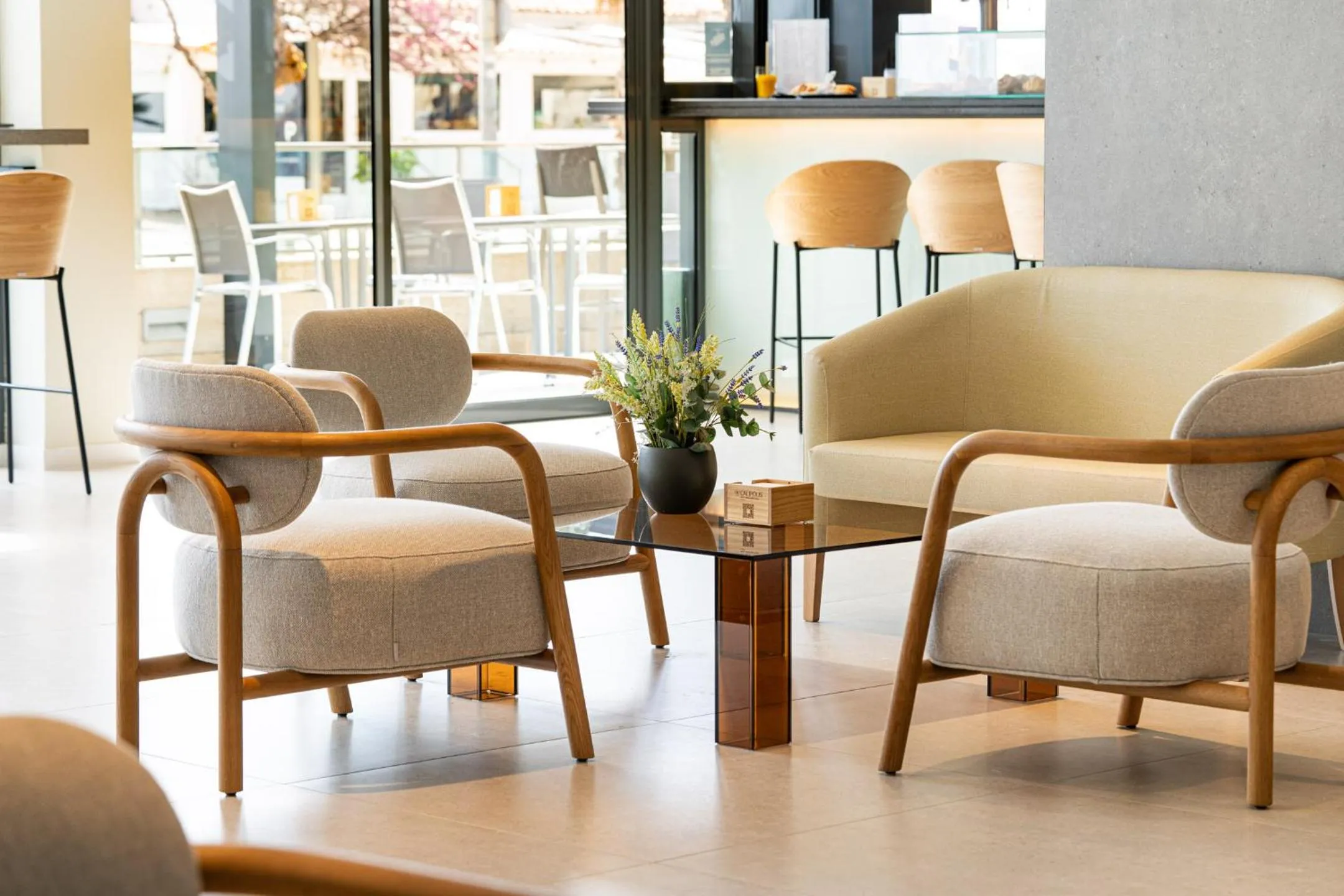 Lounge or bar in Calipolis