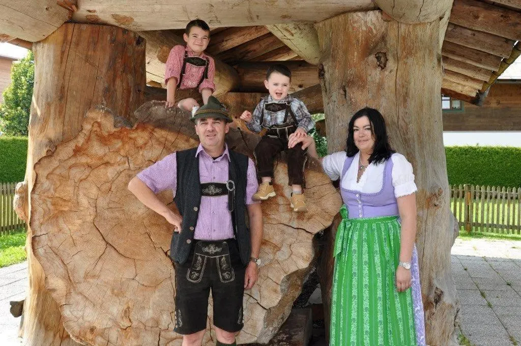 People in Kaiserhotel Neuwirt