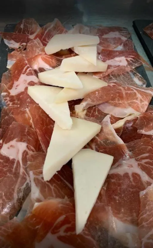 Restaurant/places to eat in Intur Castellon