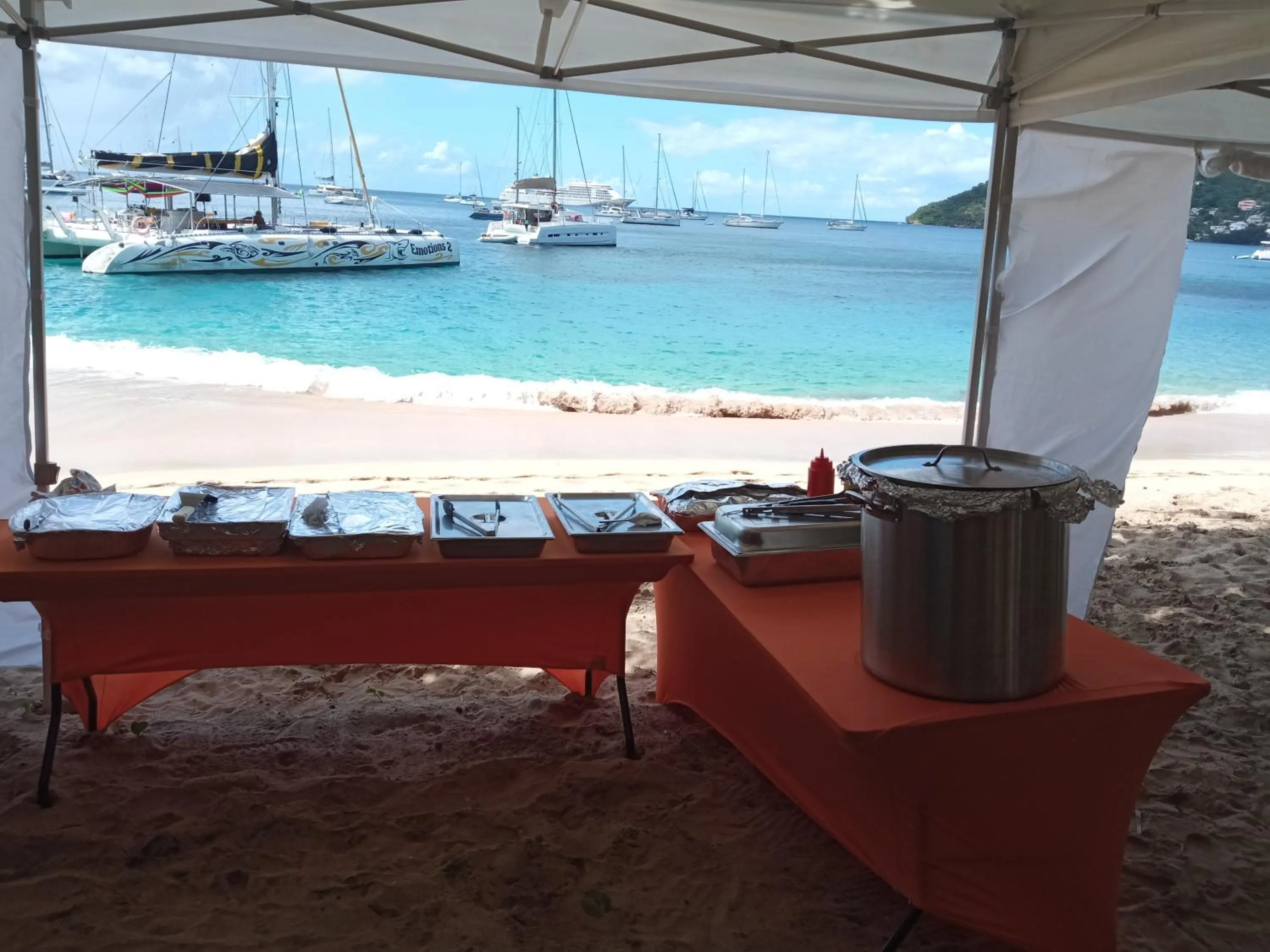 Restaurant/places to eat in Spring Hotel Bequia