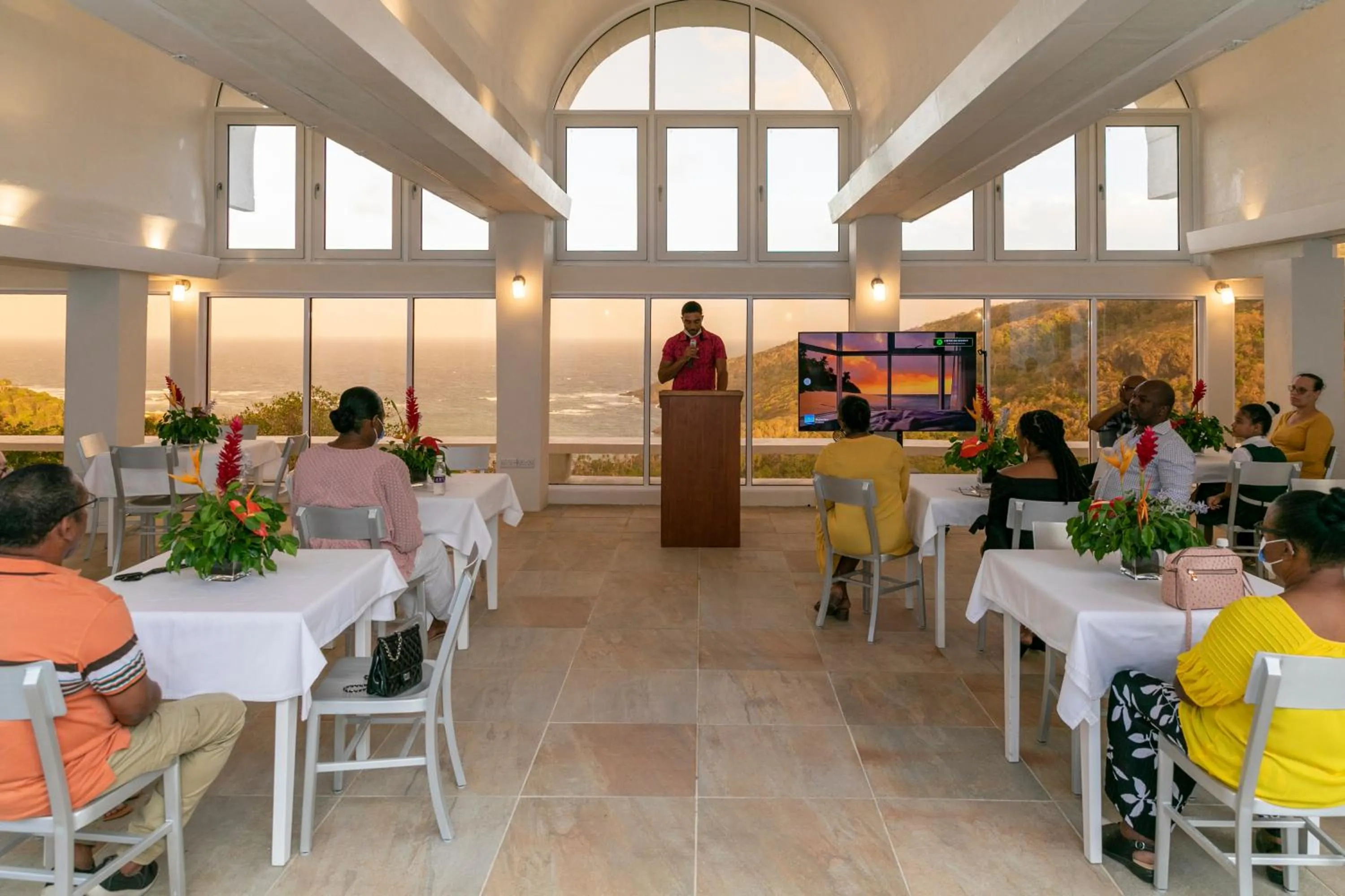 TV and multimedia in Spring Hotel Bequia