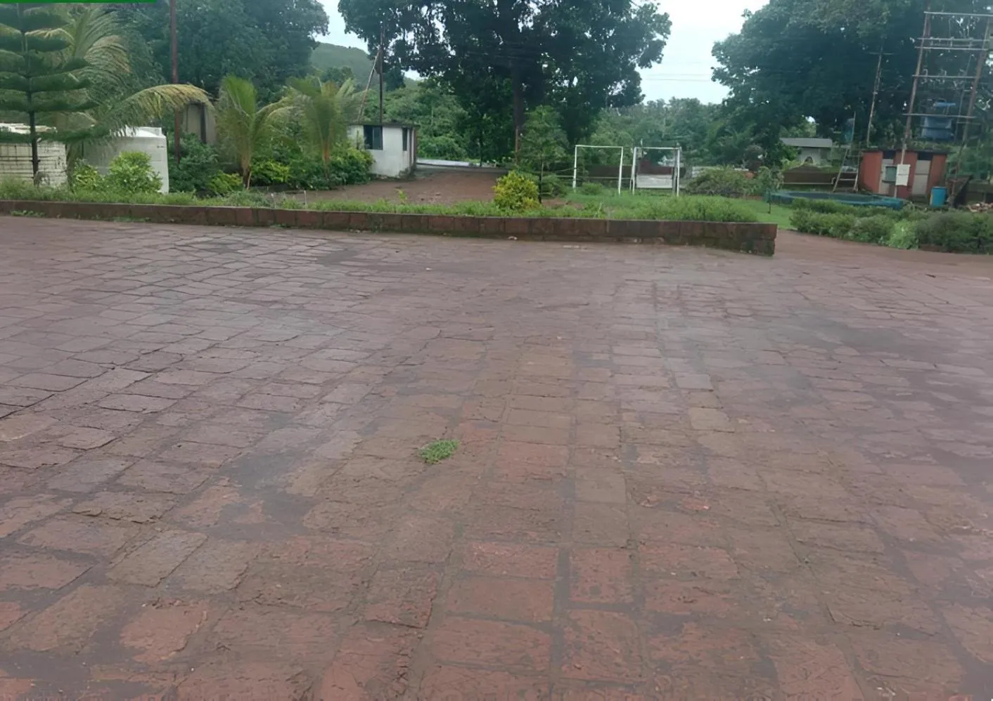 Parking in Treebo SS Residency With Mountain View