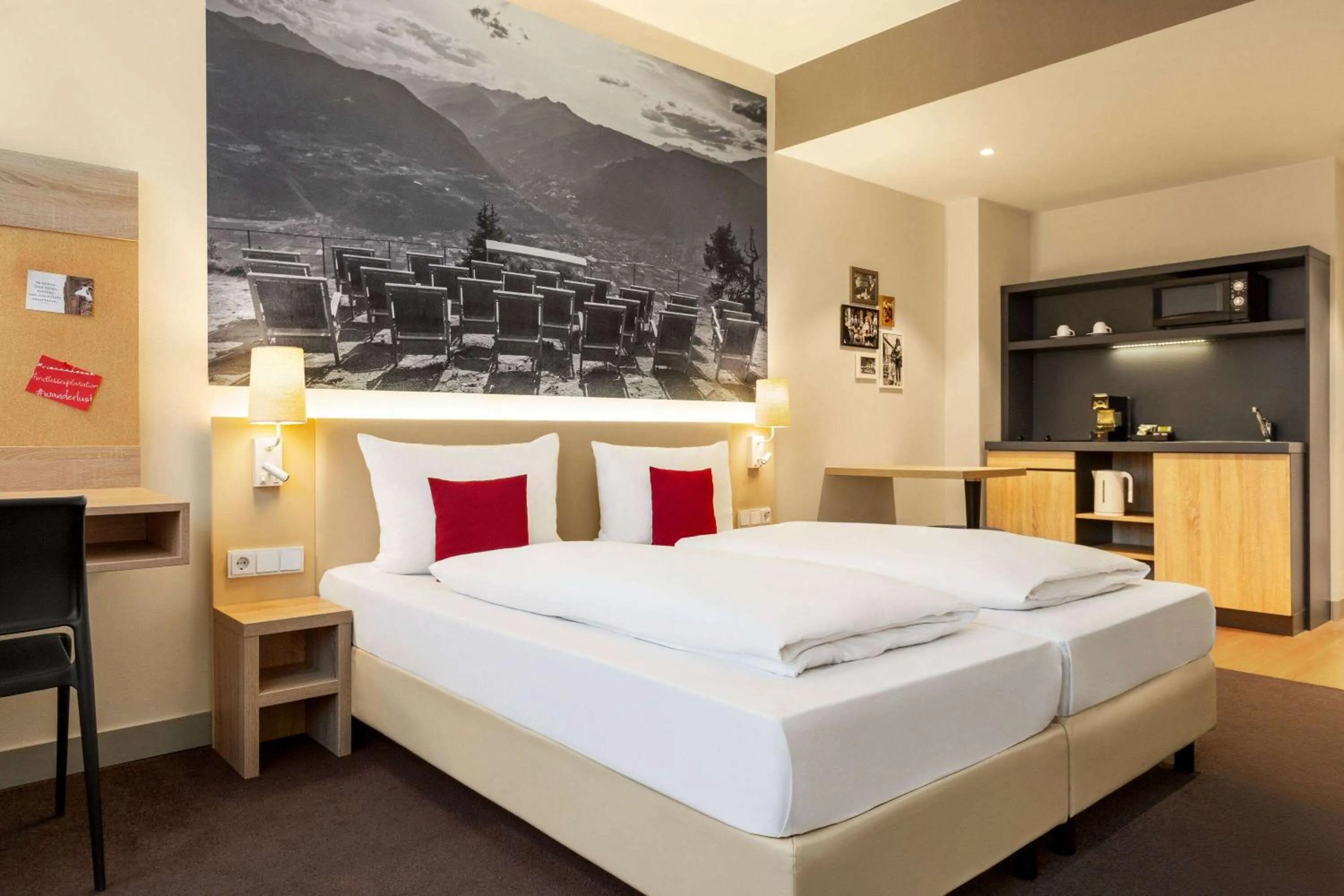 Photo of the whole room, Bed in Vienna House Easy by Wyndham München