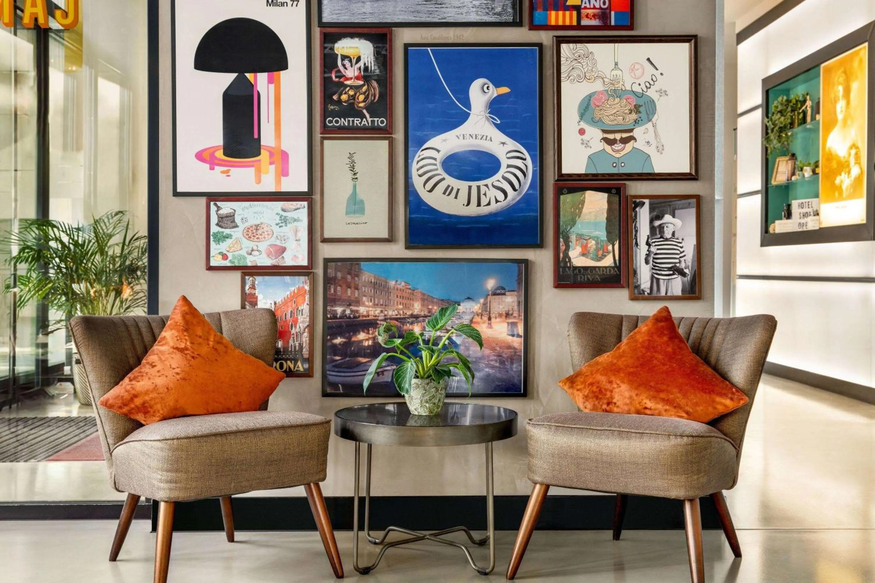 Lobby or reception in Vienna House Easy by Wyndham München