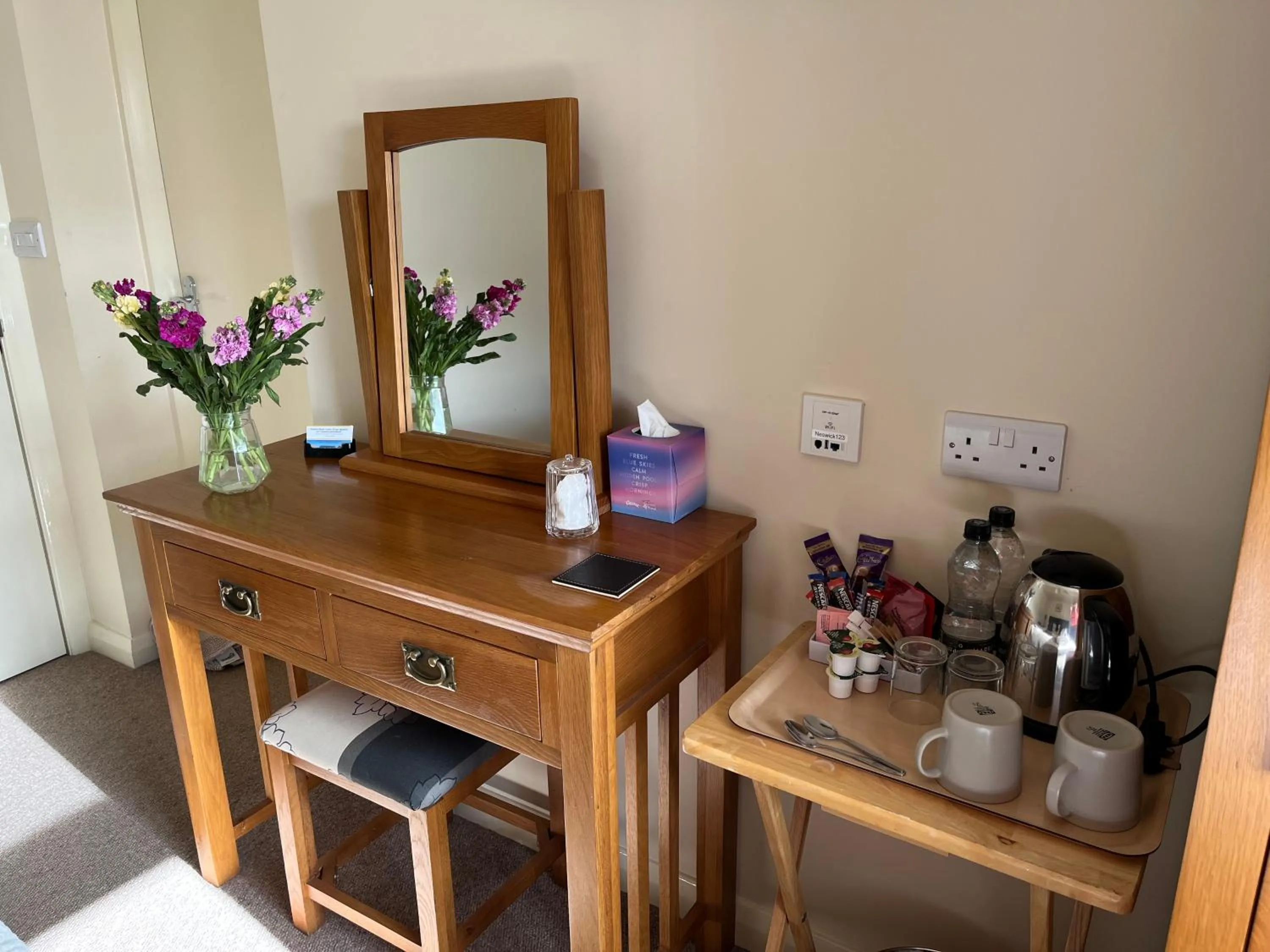 Coffee/tea facilities in Wold Escapes, Highfield Farm