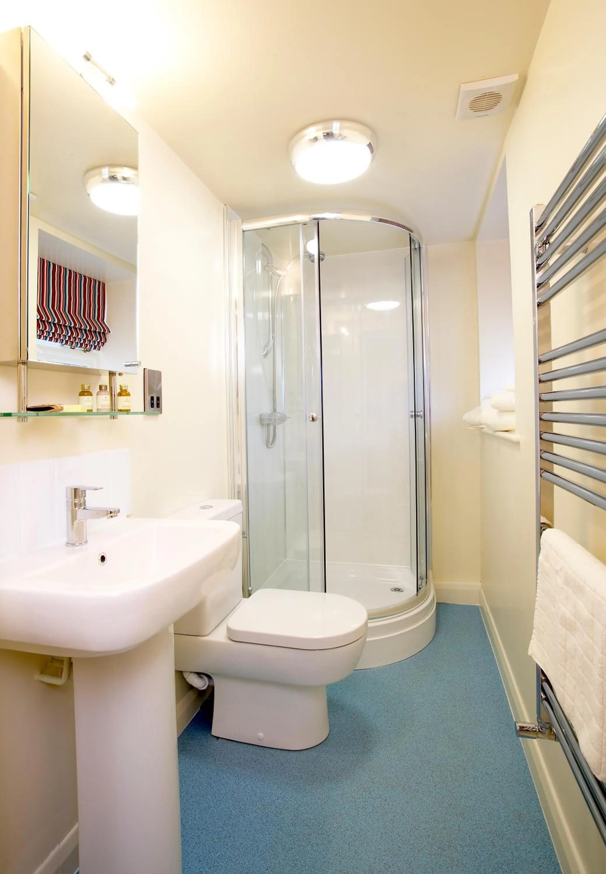 Bathroom in Wold Escapes, Highfield Farm