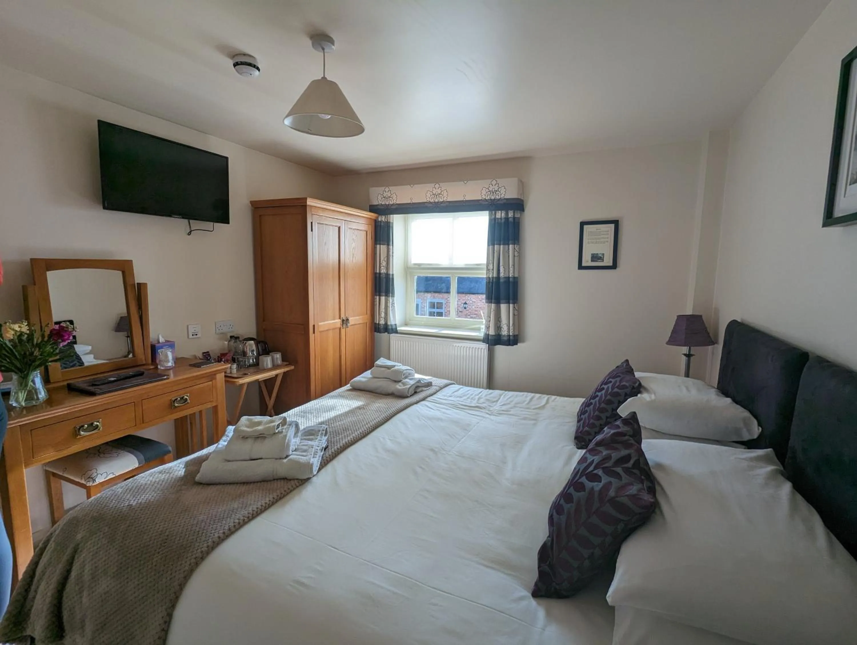 Bed in Wold Escapes, Highfield Farm