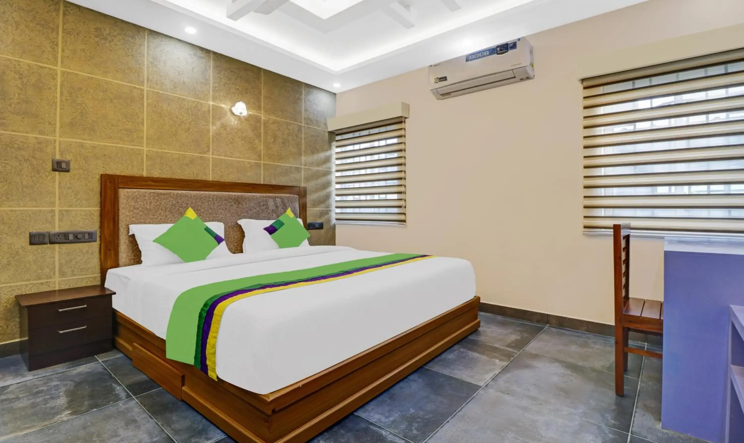 Standard Double Room - single occupancy in Treebo Pushpak Service Apartment Standard Double Room - single occupancy in Treebo Pushpak Service Apartment