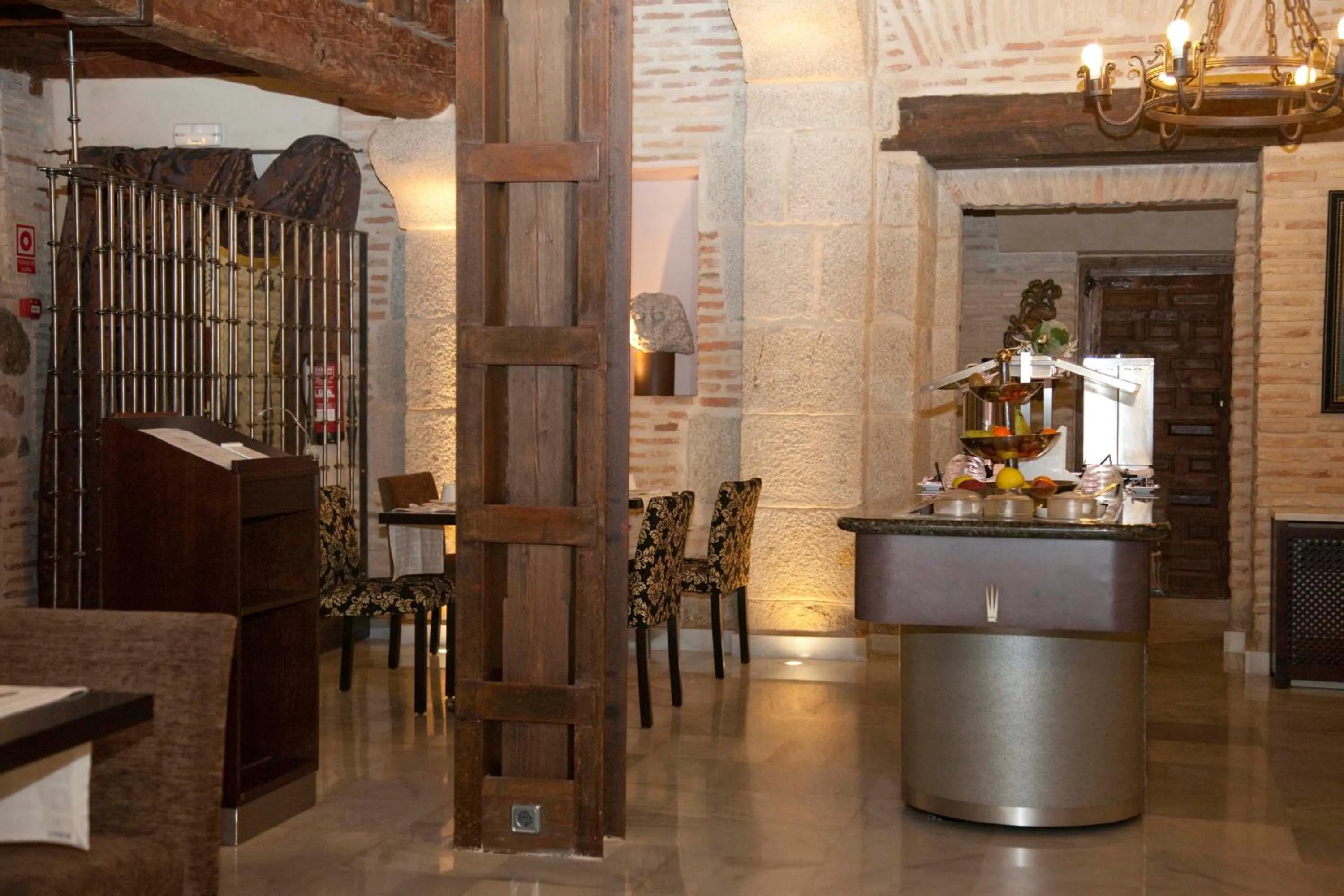 Buffet breakfast in Pintor El Greco