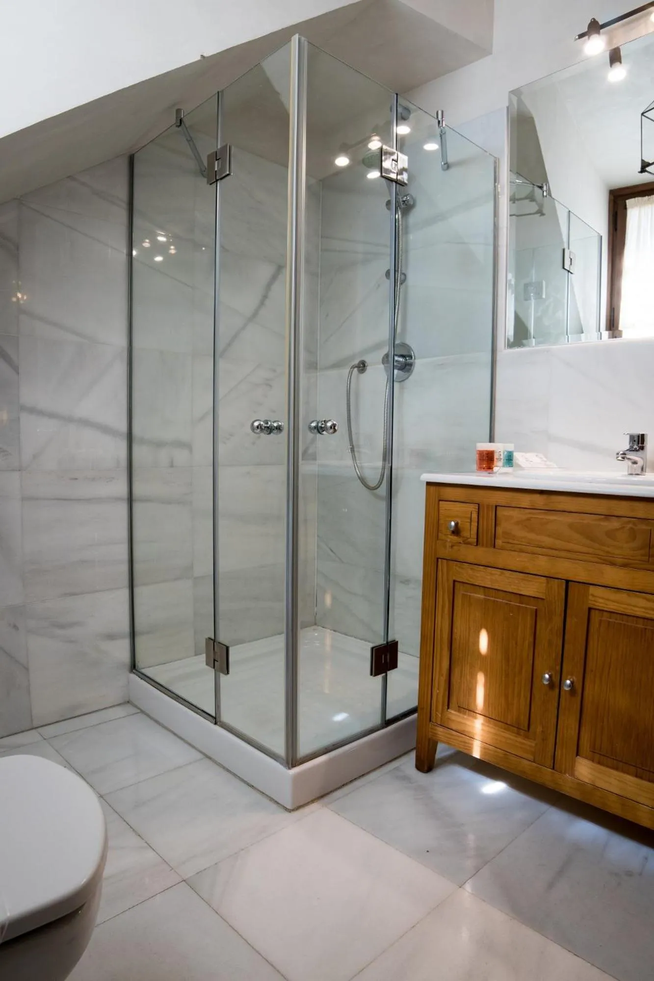 Bathroom in Pintor El Greco