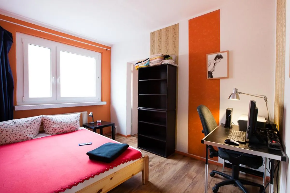 Seating area, Bed in SUITE Park & City Alex 4 rooms 2 bathrooms 2 kitchen