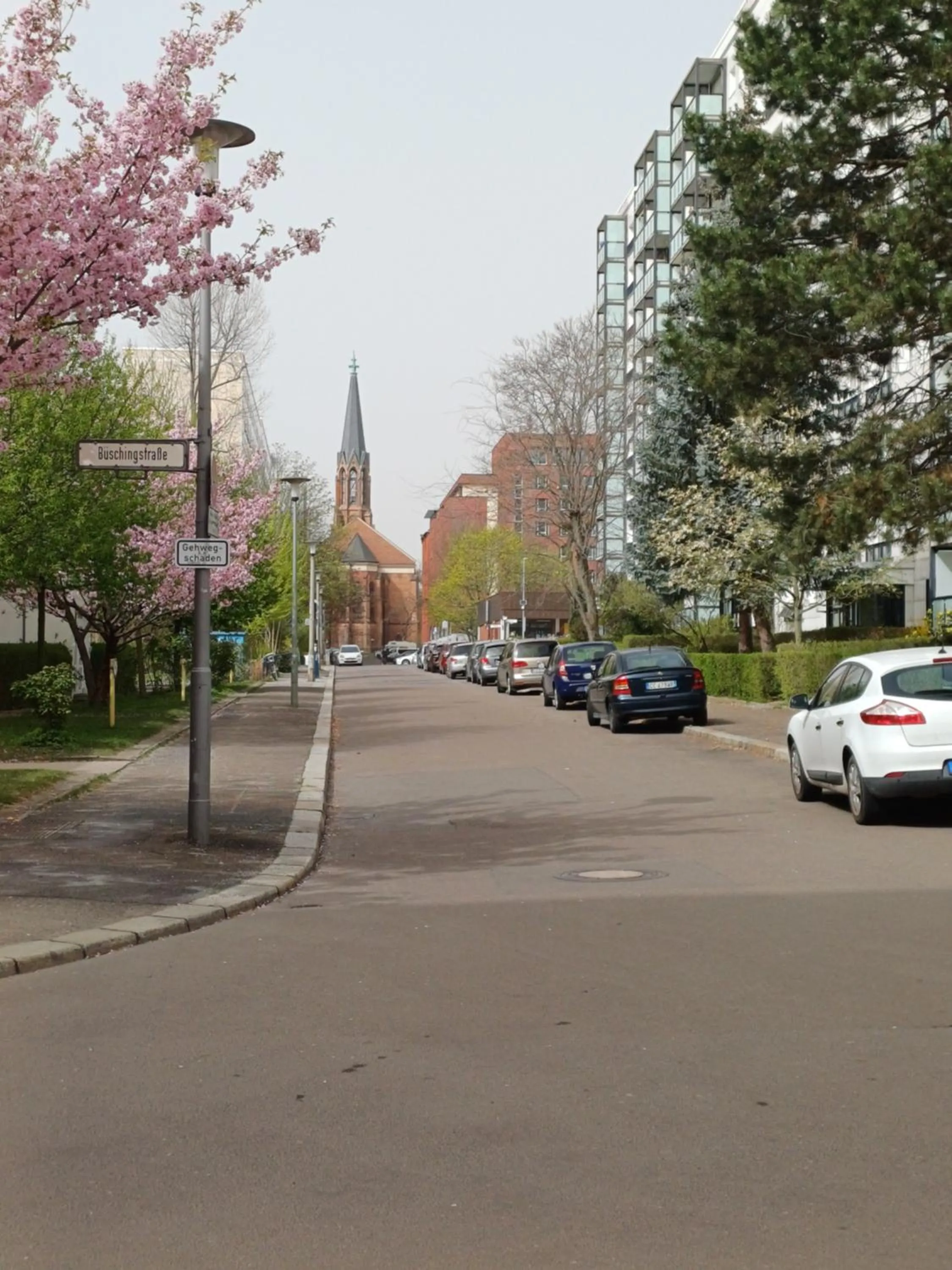 Street view in SUITE Park & City Alex 4 rooms 2 bathrooms 2 kitchen