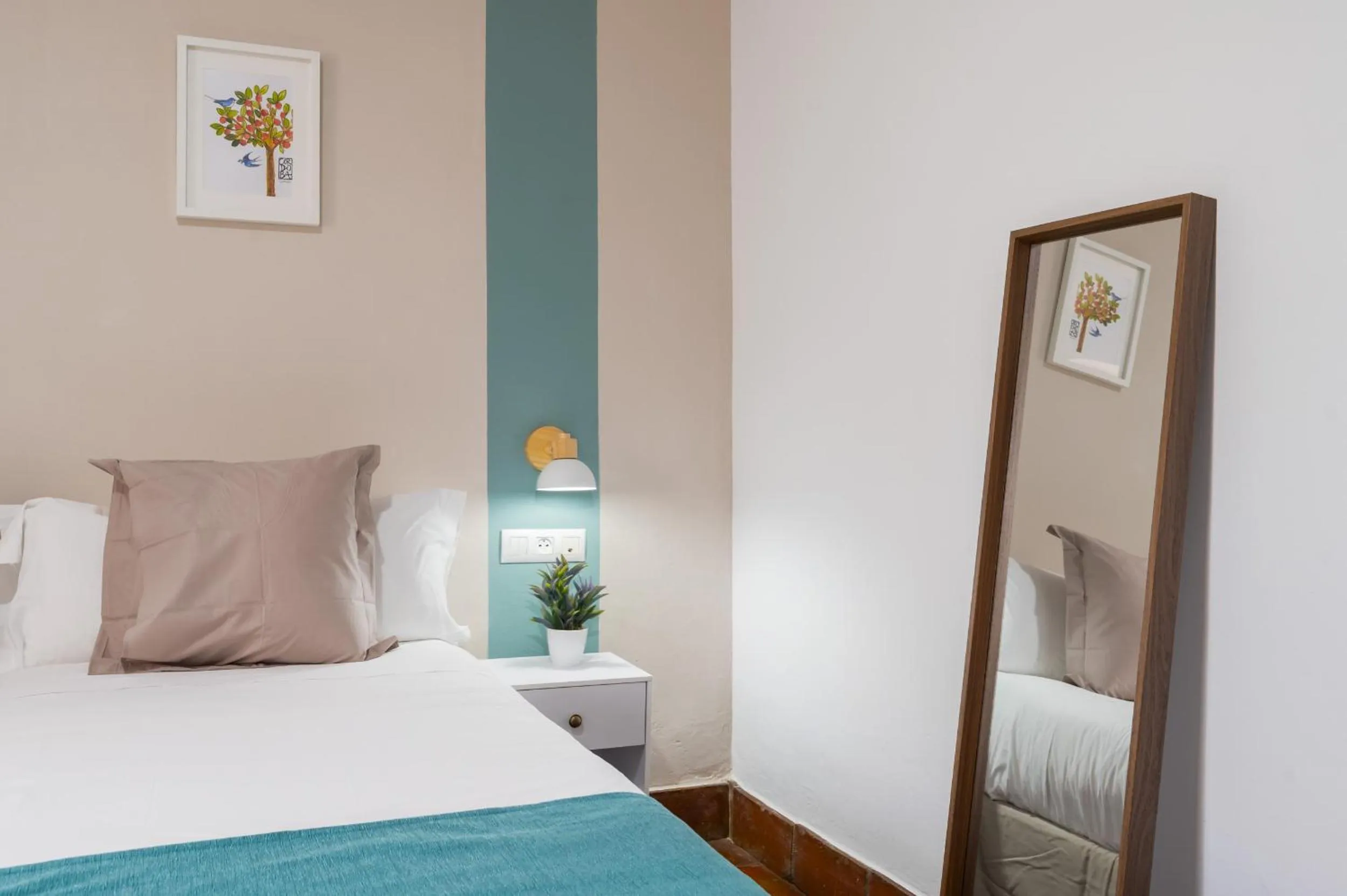 Photo of the whole room, Bed in Hotel Boutique Puerta del Rincón