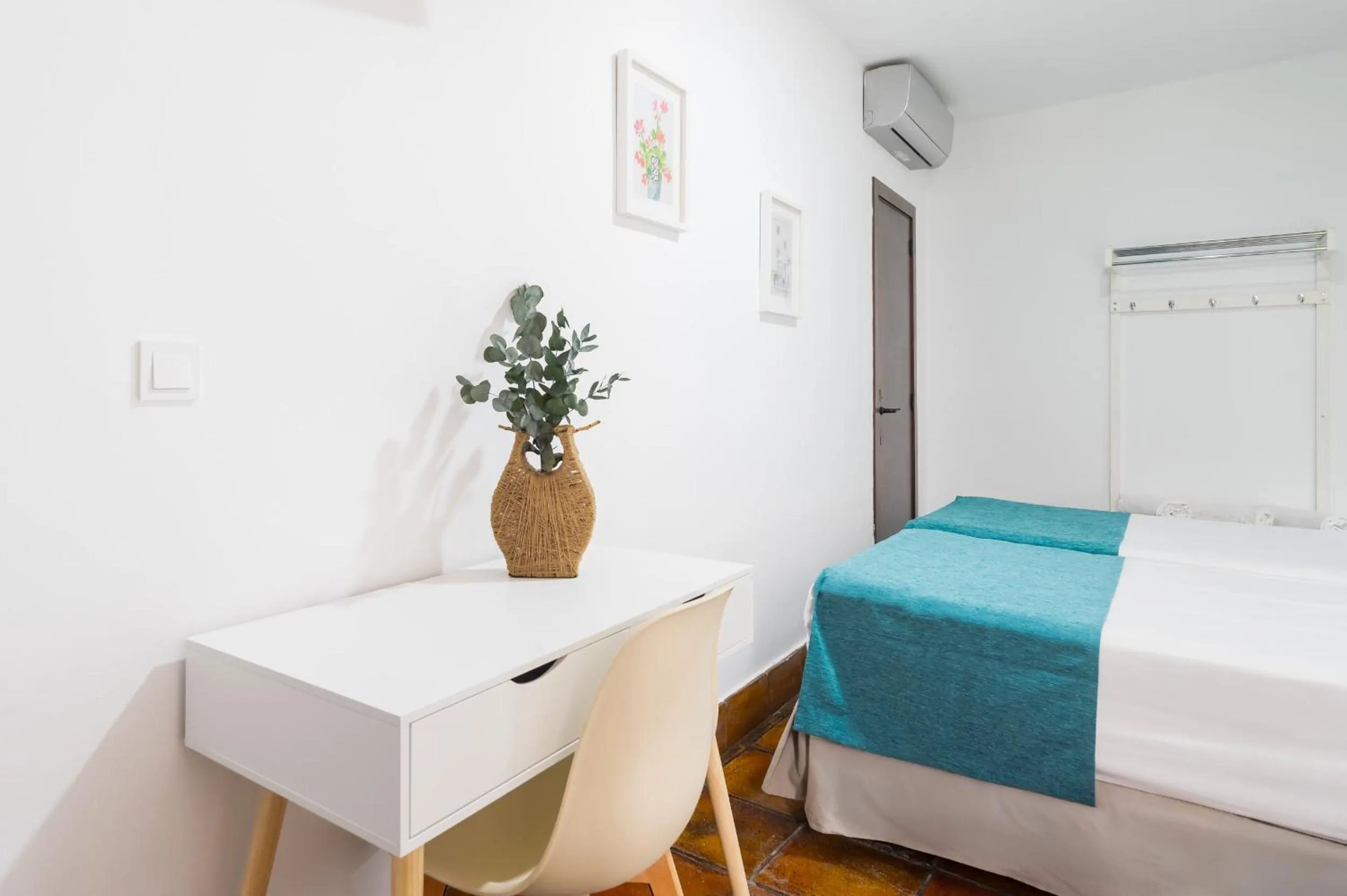 Photo of the whole room, Bed in Hotel Boutique Puerta del Rincón