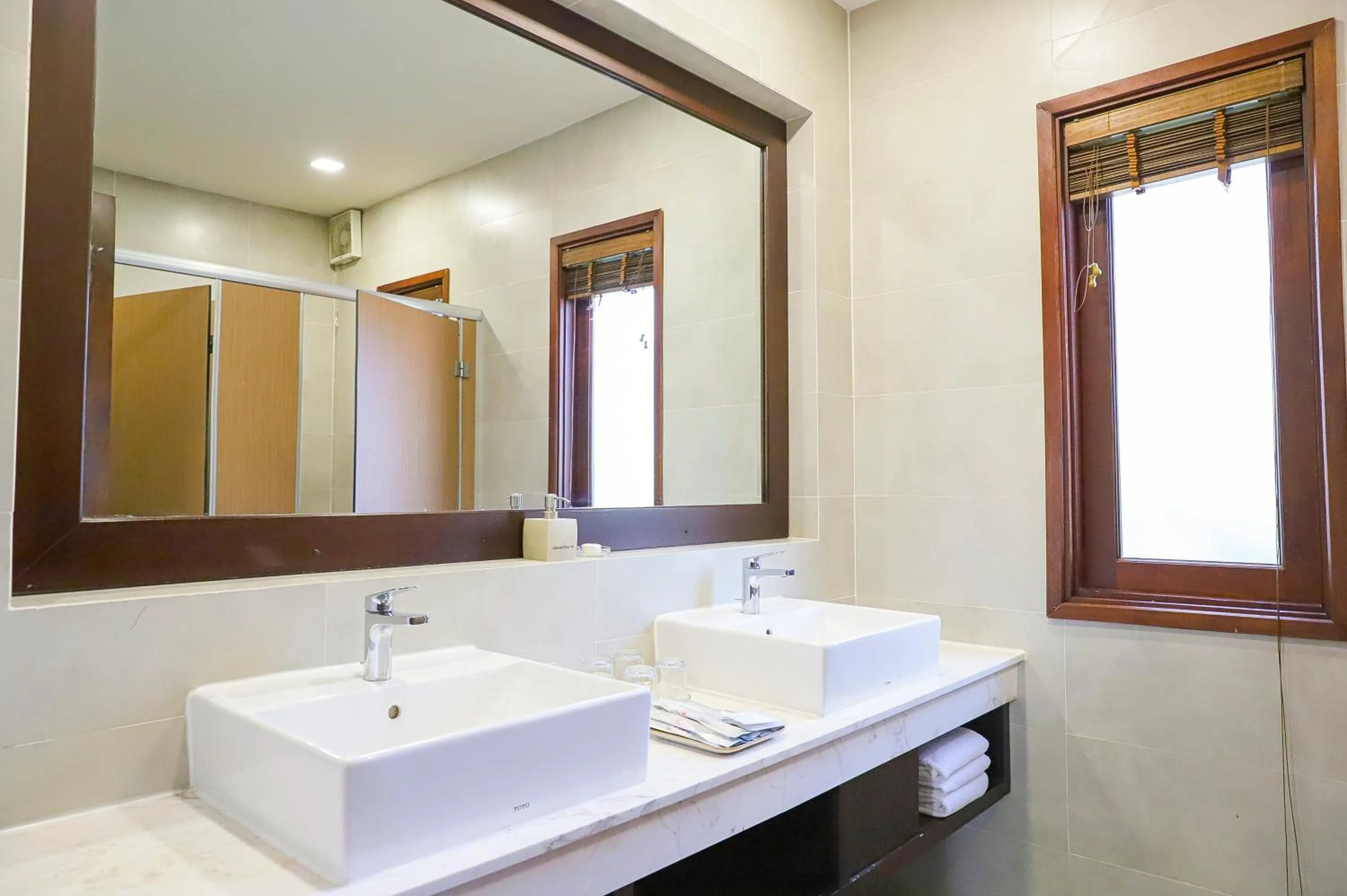 Toilet in Minera Hot Springs Binh Chau