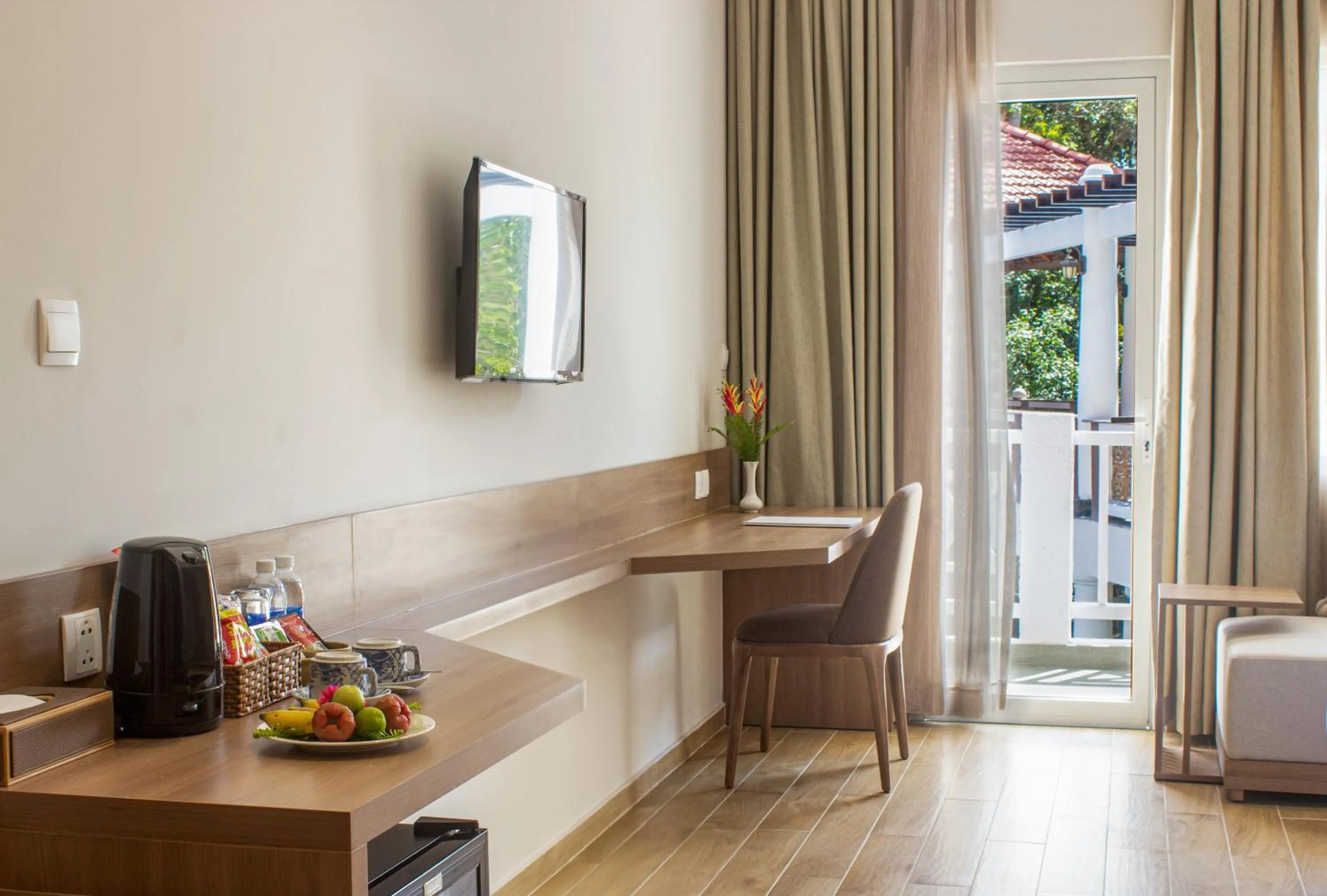 Communal lounge/ TV room in Minera Hot Springs Binh Chau