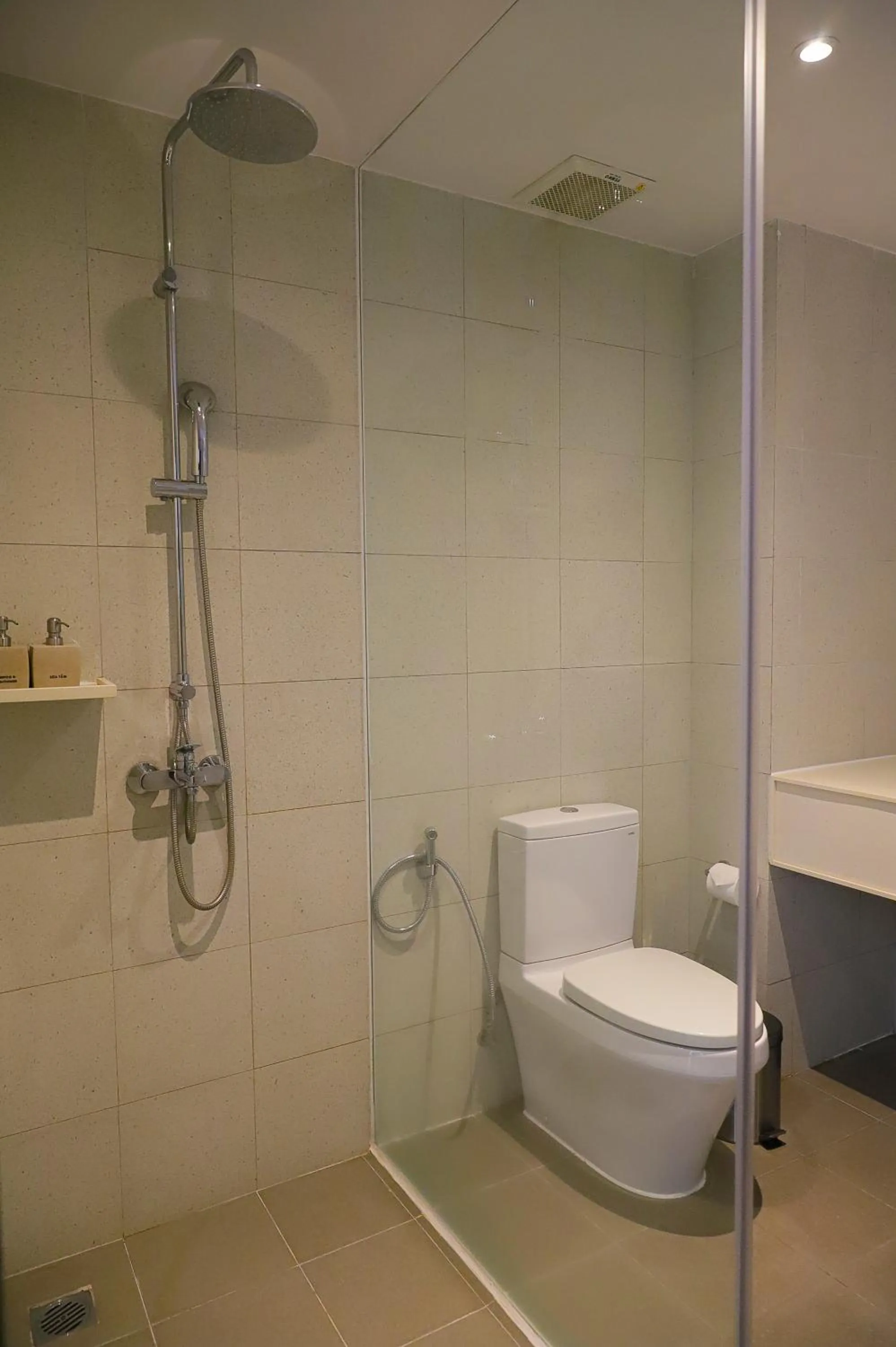 Toilet in Minera Hot Springs Binh Chau