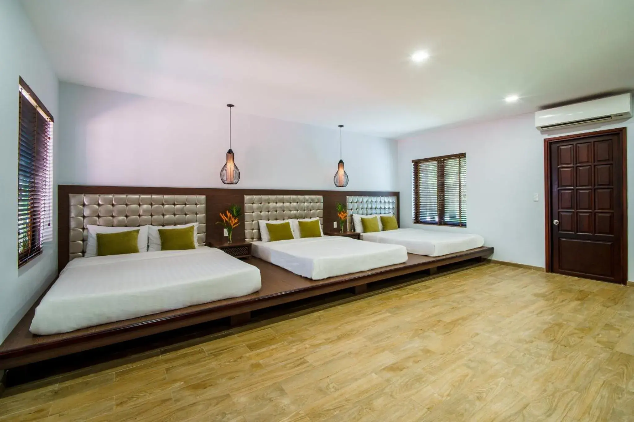 Family Room with 6 people - Non-Smoking in Minera Hot Springs Binh Chau Family Room with 6 people - Non-Smoking in Minera Hot Springs Binh Chau