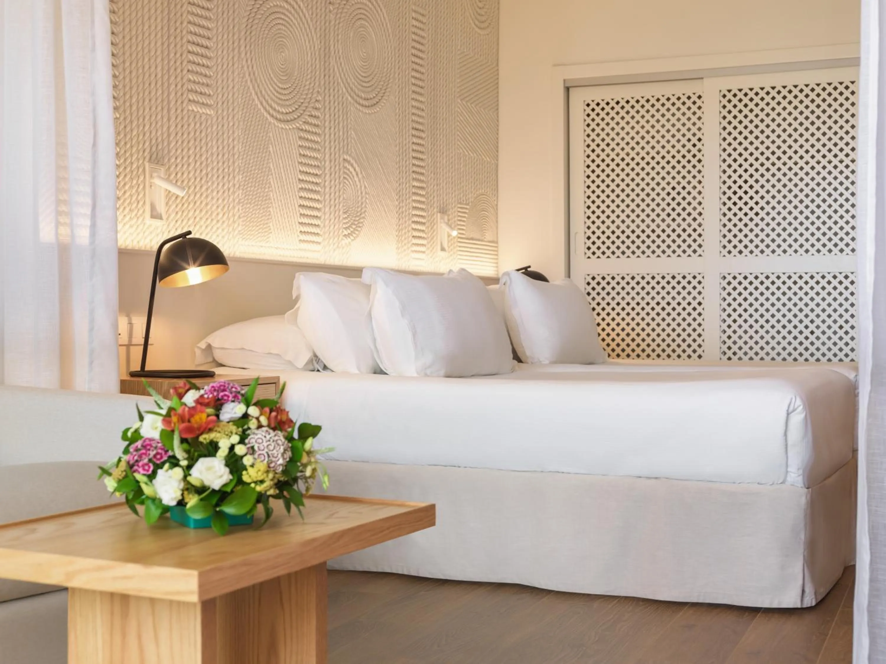 Bed in H10 Playa Meloneras Horizons Collection